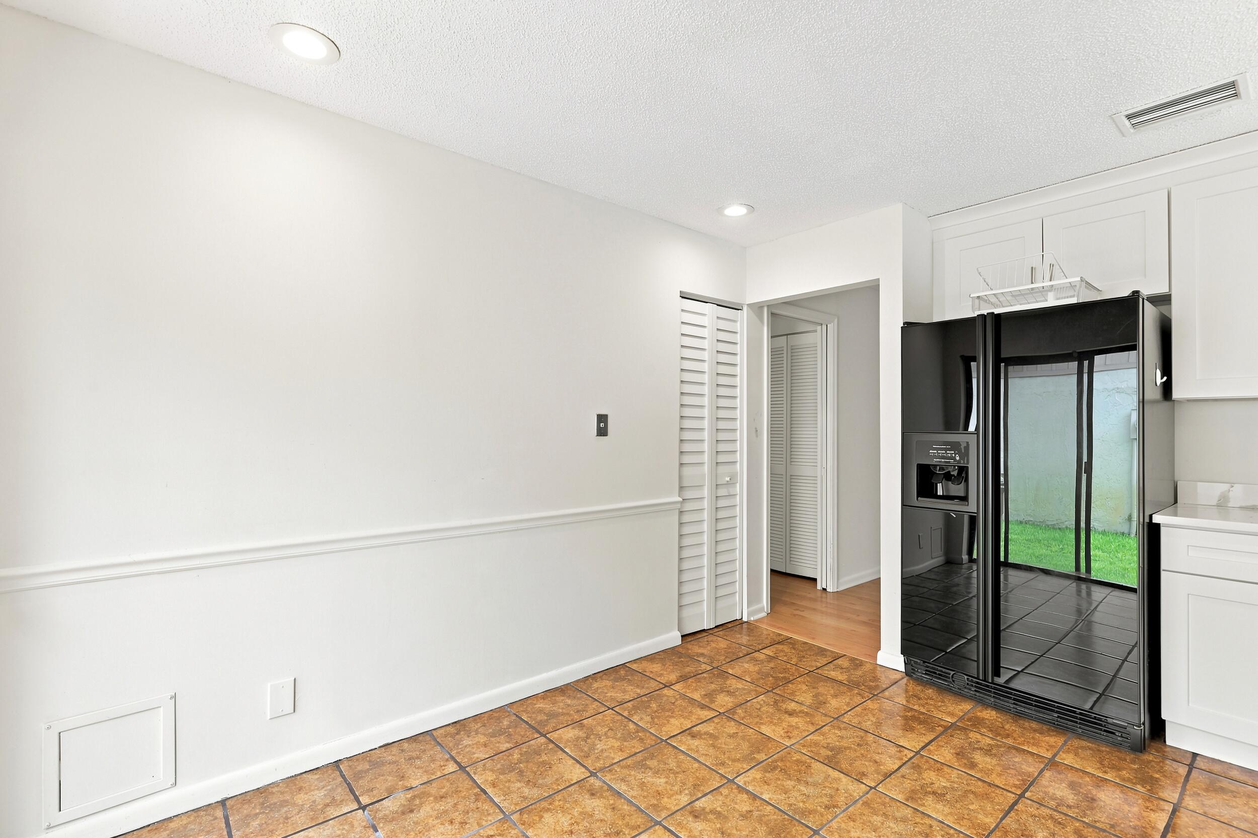 BOCA GREENS 3 - Residential