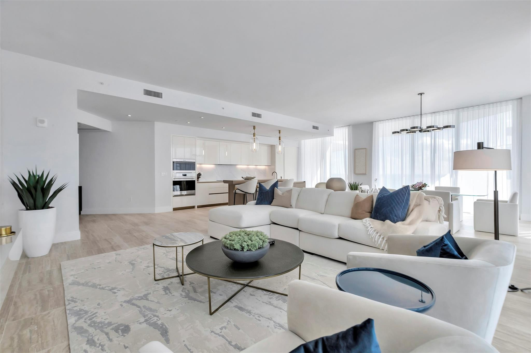Four Seasons - Residential