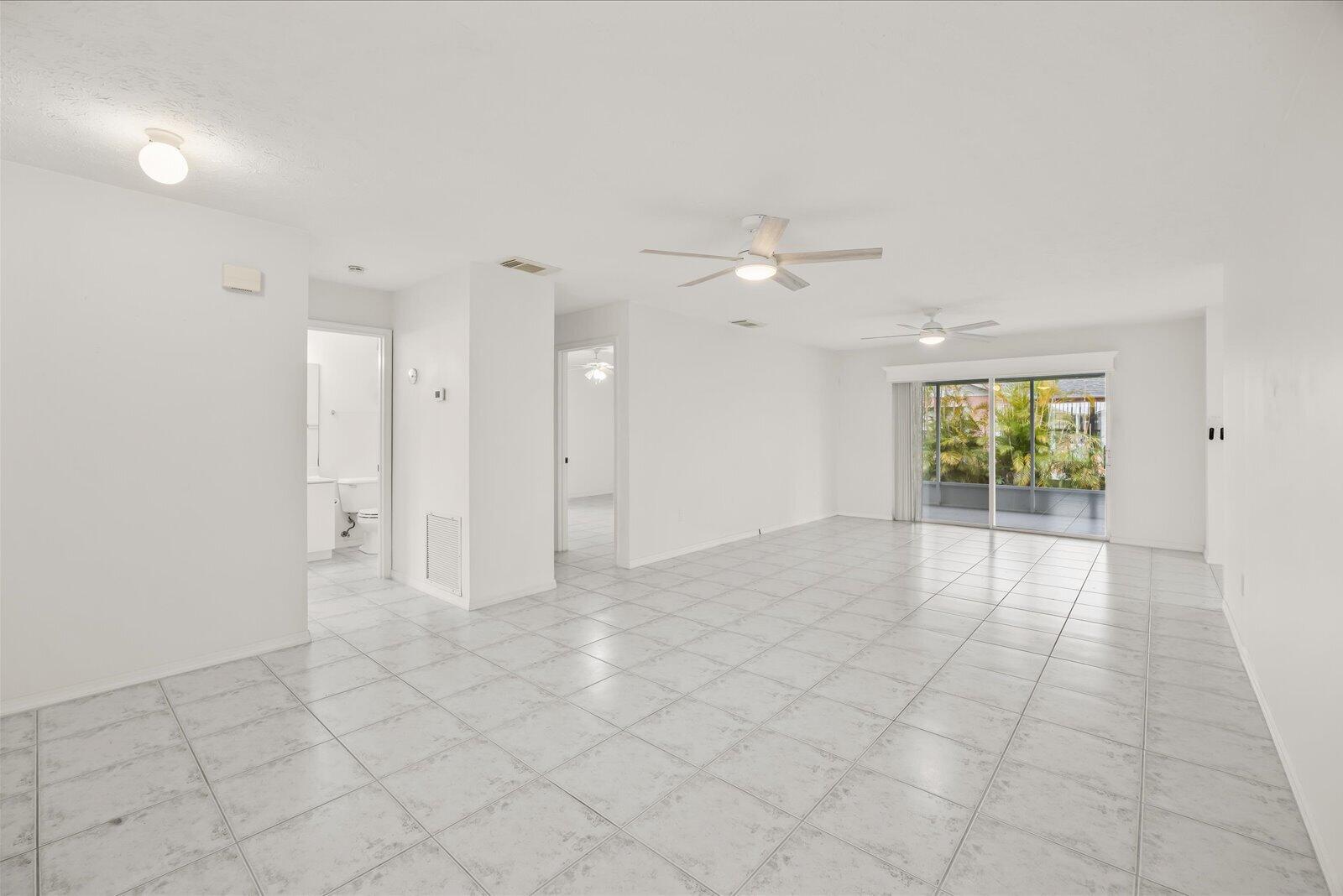 SPANISH LAKES FAIRWAYS NE PHASE - Residential
