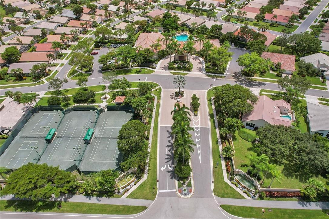 LAKERIDGE GREENS AT PIPER - Residential