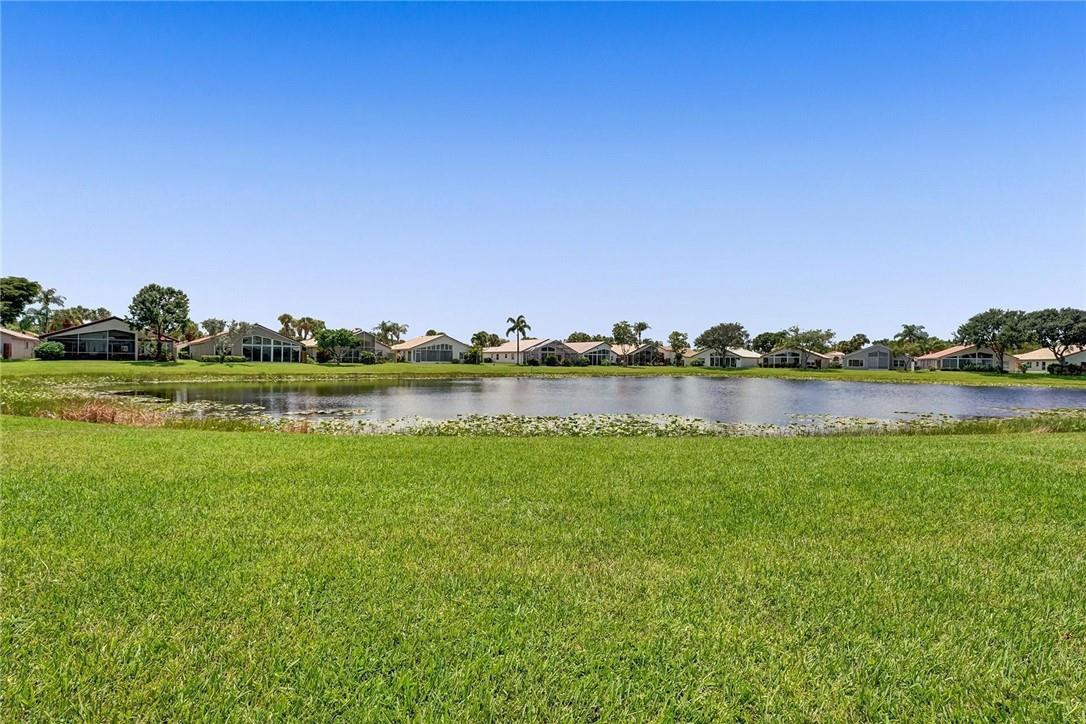 LAKERIDGE GREENS AT PIPER - Residential