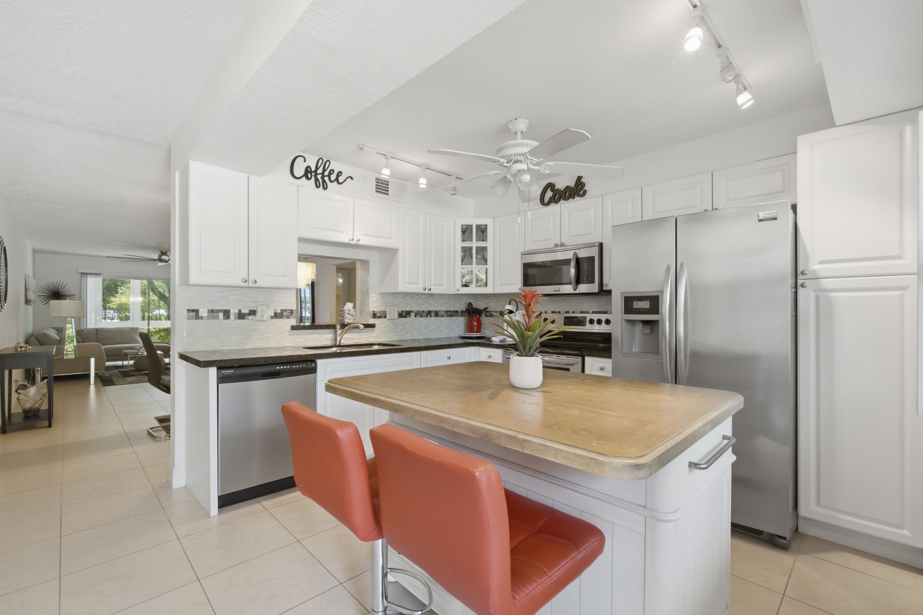 PORTOFINO VILLAGE 1-A CONDO - Residential Lease