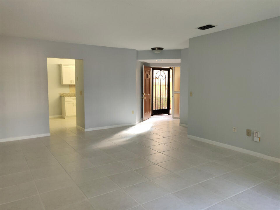 EXCELLENTE VILLAGE A,B,C,D,F, & G CONDO - Residential Lease