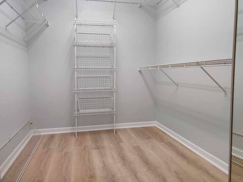 EXCELLENTE VILLAGE A,B,C,D,F, & G CONDO - Residential Lease