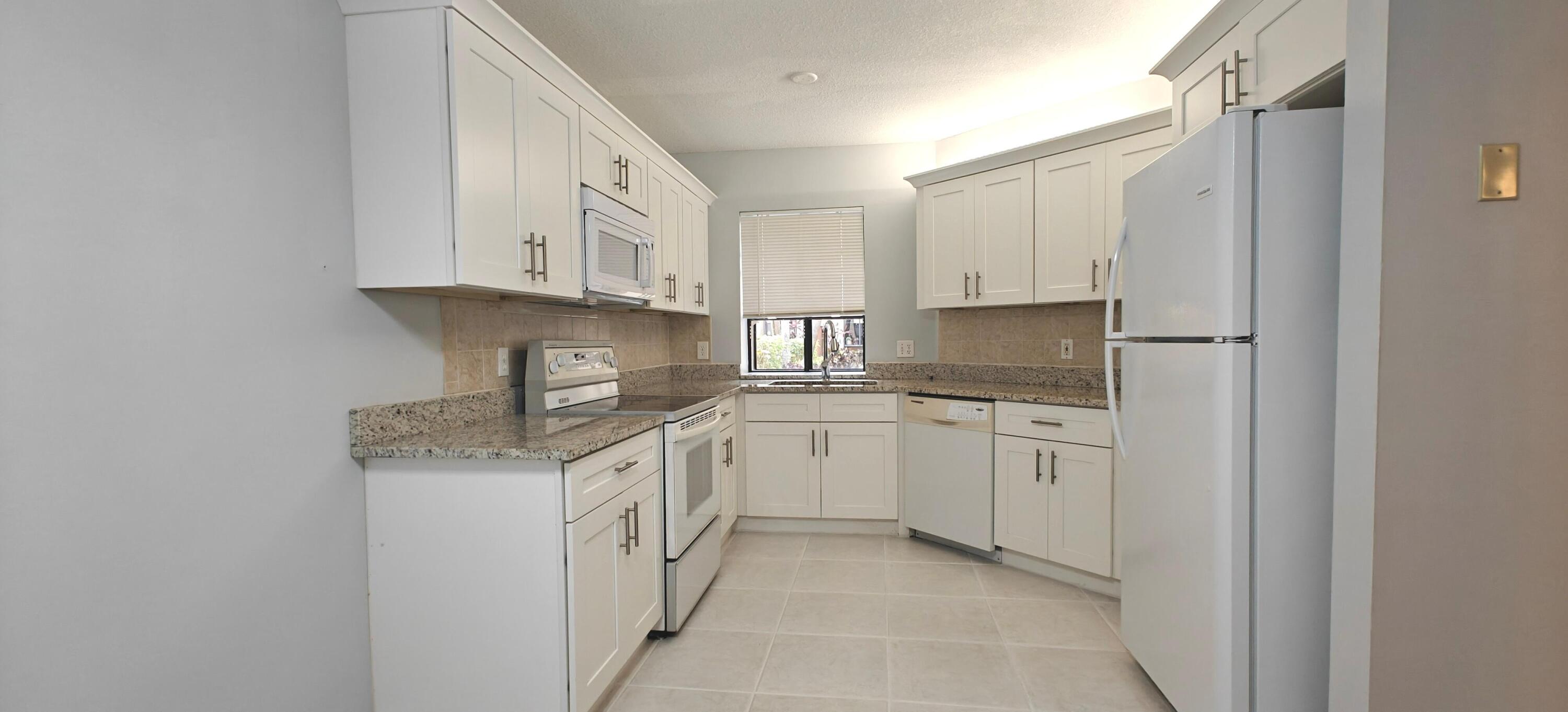 EXCELLENTE VILLAGE A,B,C,D,F, & G CONDO - Residential Lease