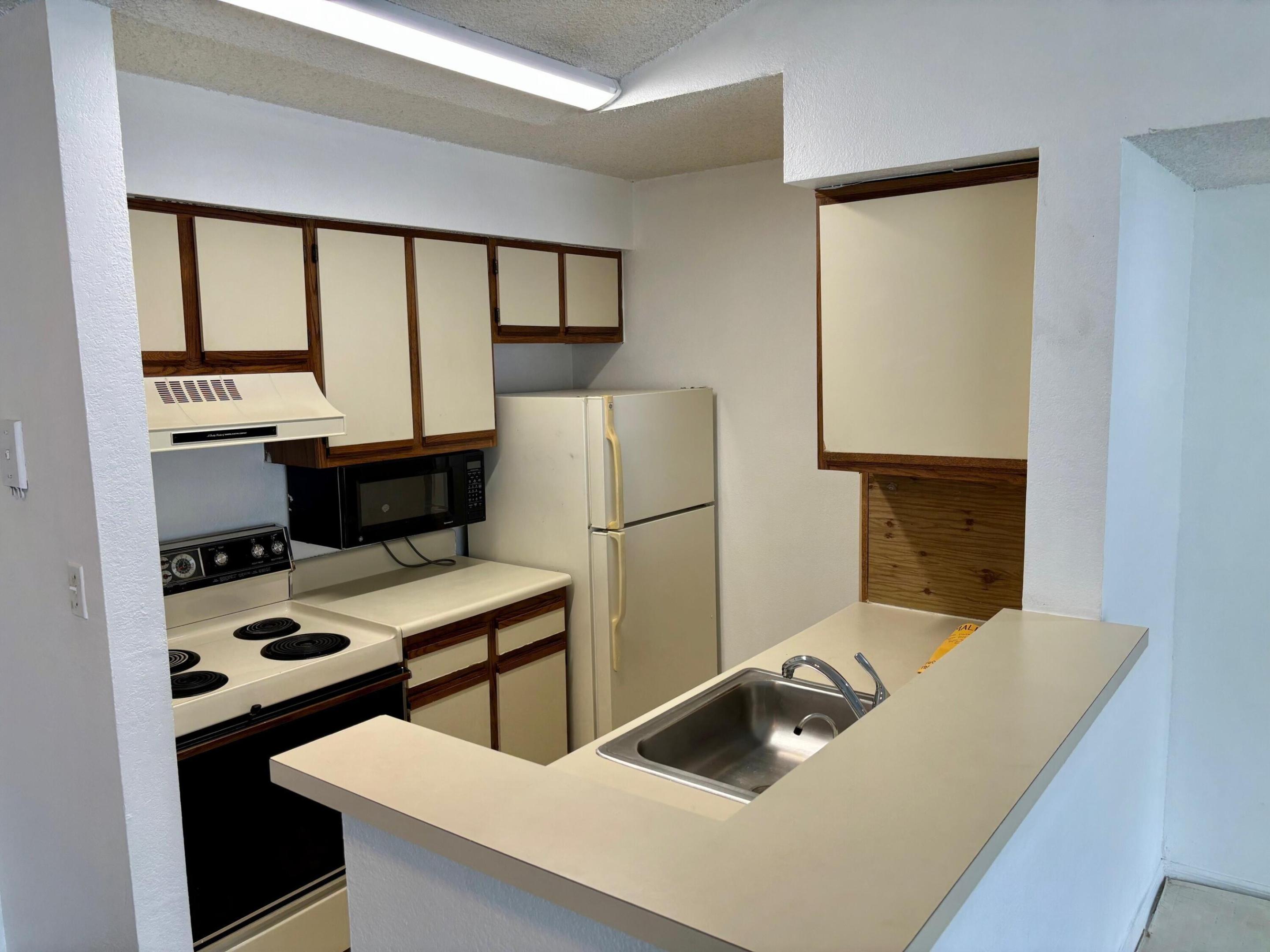 Spacious 2 bedroom, 2 bath condo located in the heart of Davie and close to colleges, shopping and dining. CURRENTLY LEASED 3/1/26-2/28/27! Become an instant landlord! Large living room. Two master bedrooms, each with a walk in closet. Full sized washer and dryer within unit. All of this within a lovely community complete with amenities. Water included in HOA fees. NO POLYBUTELINE PIPING!!! It was just removed and replaced with new approved piping.