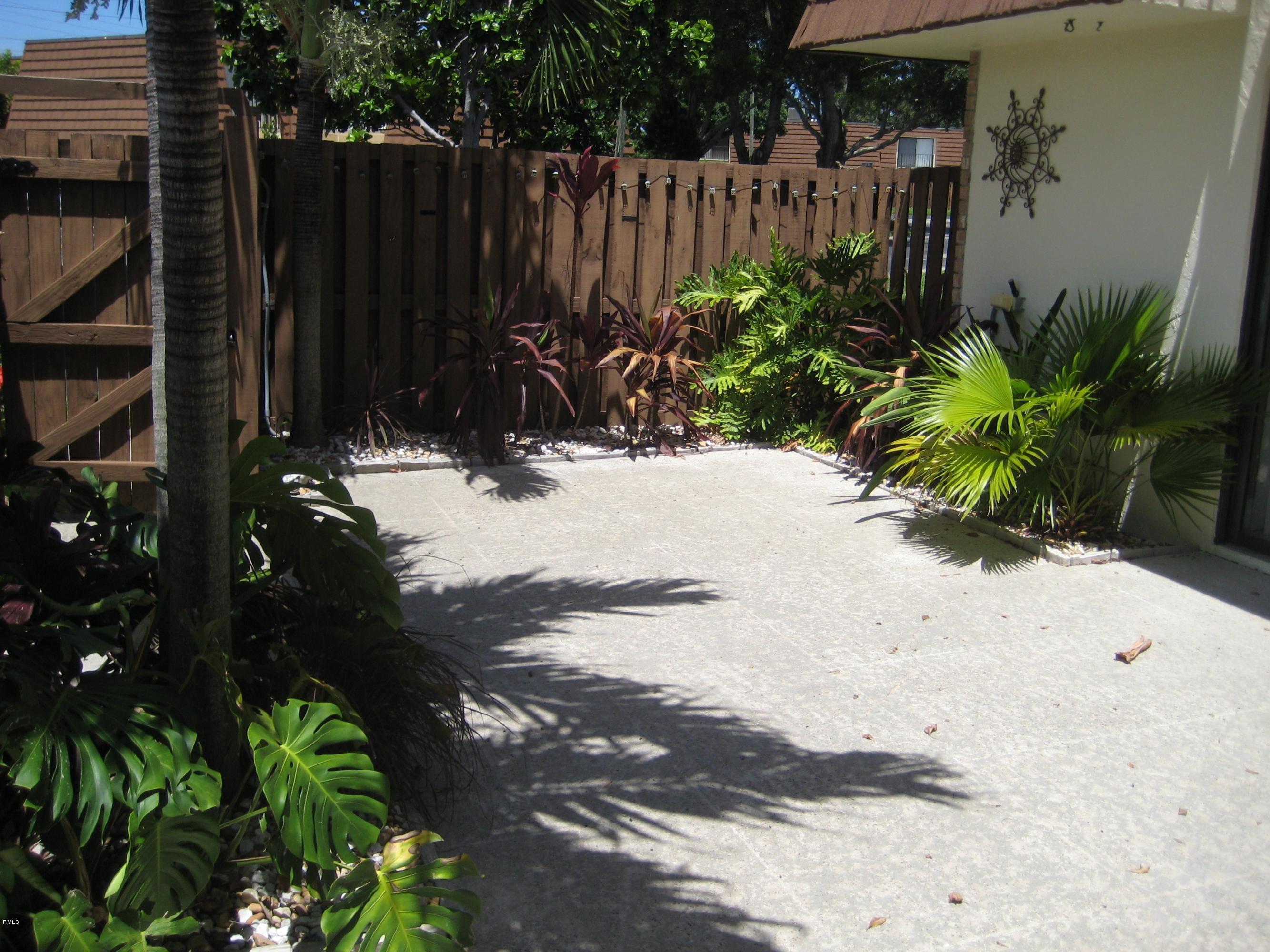 TEQUESTA HILLS CONDO - Residential Lease
