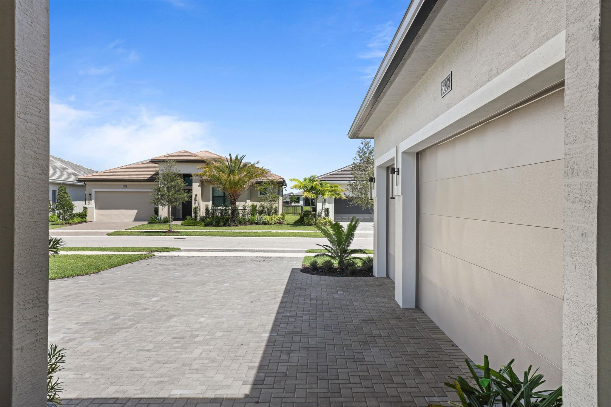 CRESSWIND PALM BEACH - Residential