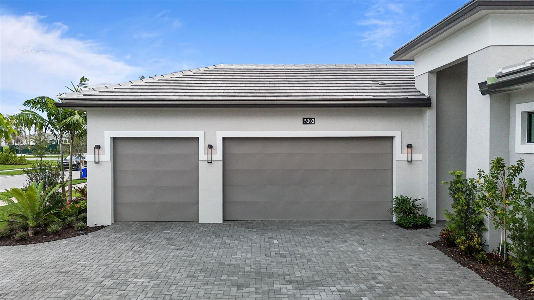 CRESSWIND PALM BEACH - Residential