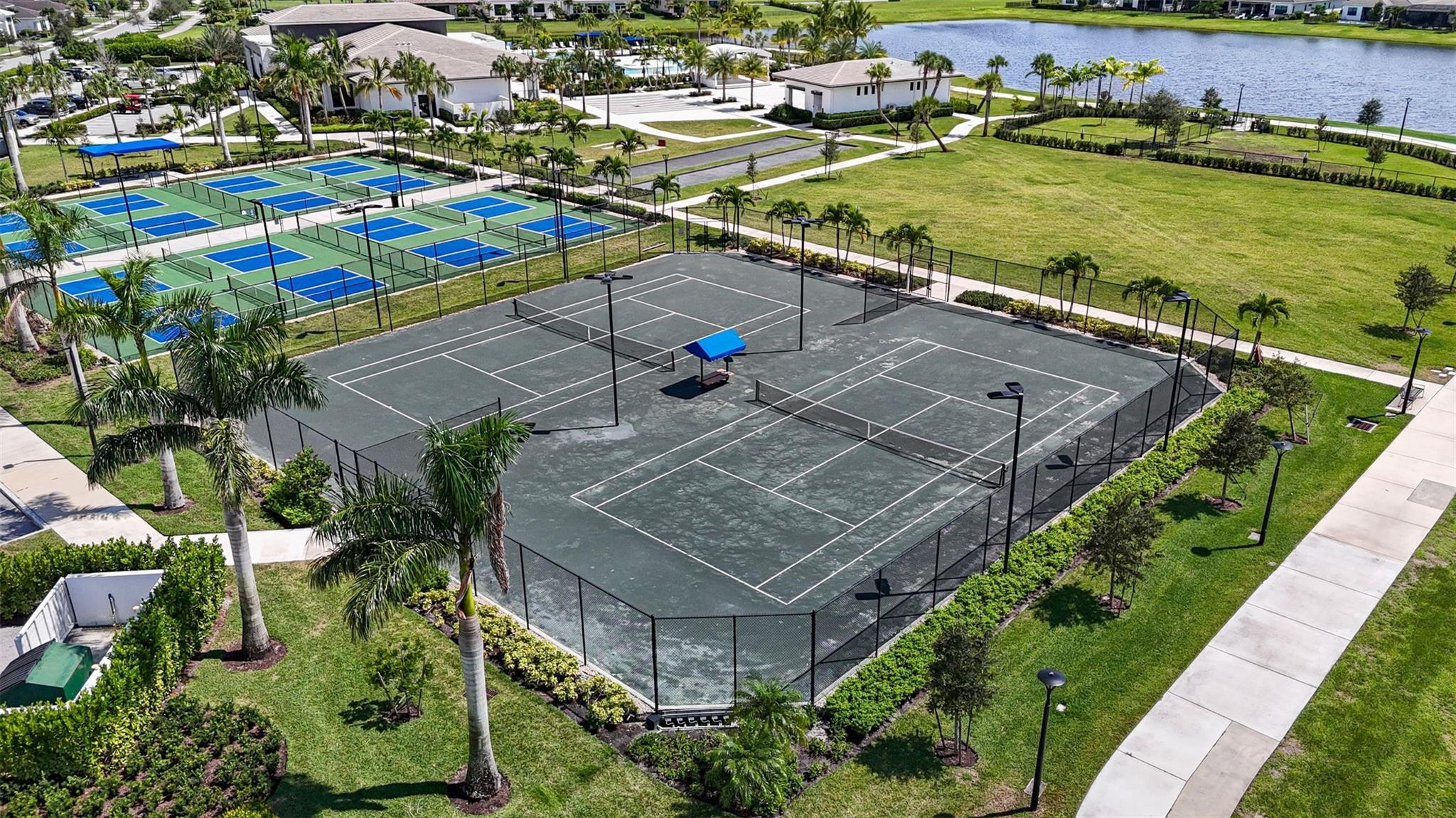CRESSWIND PALM BEACH - Residential