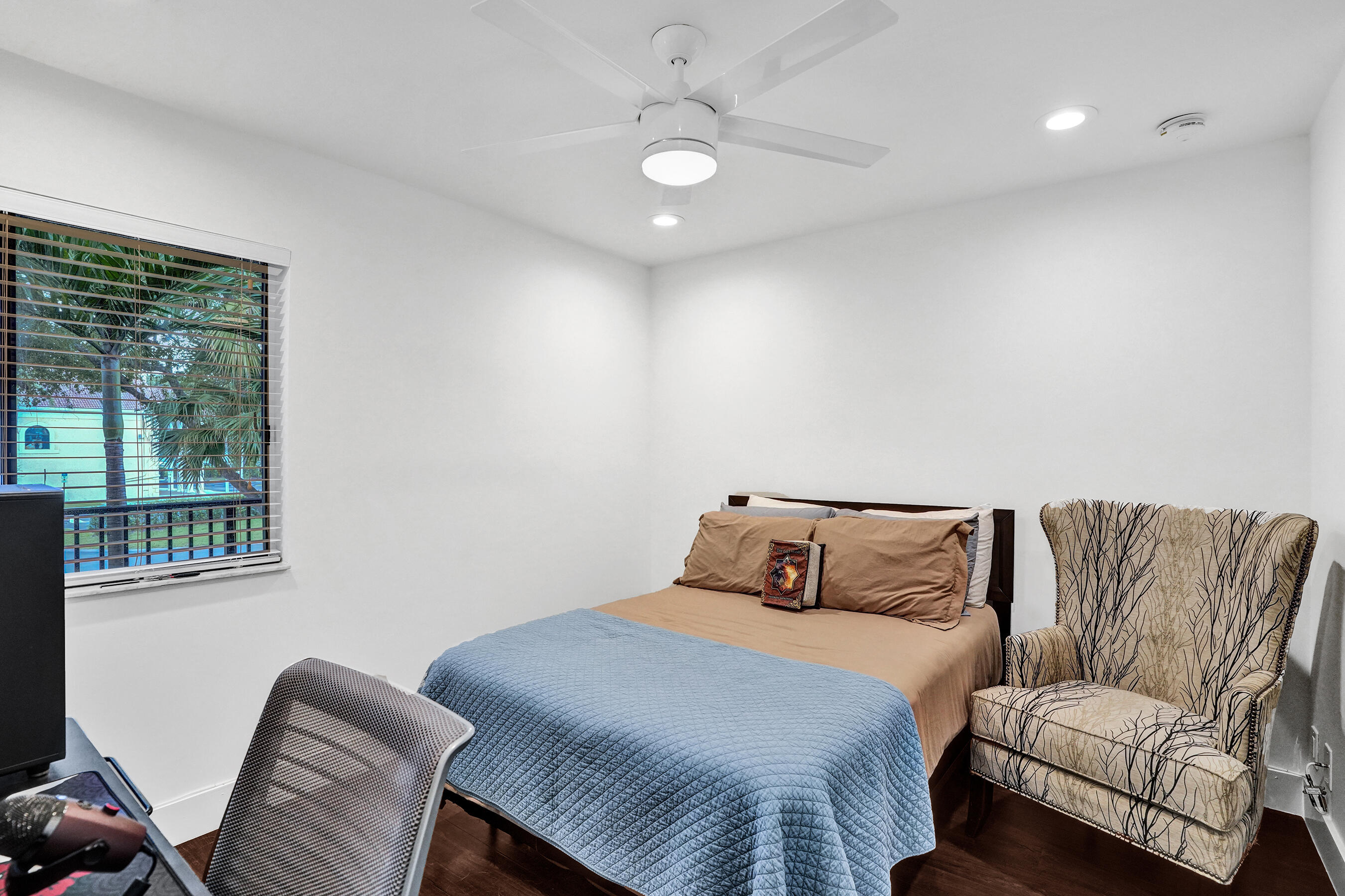 KINGSPORT ESTATES CONDO - Residential