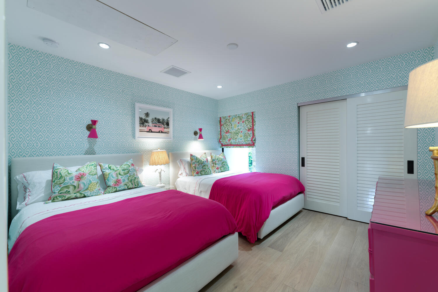 TRES VIDAS OF PALM BEACH - Residential
