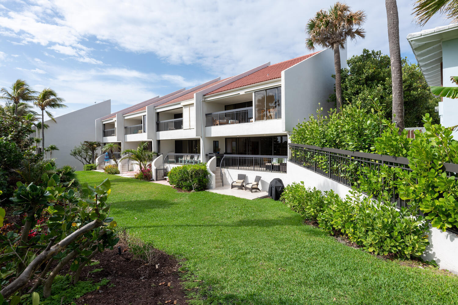 TRES VIDAS OF PALM BEACH - Residential