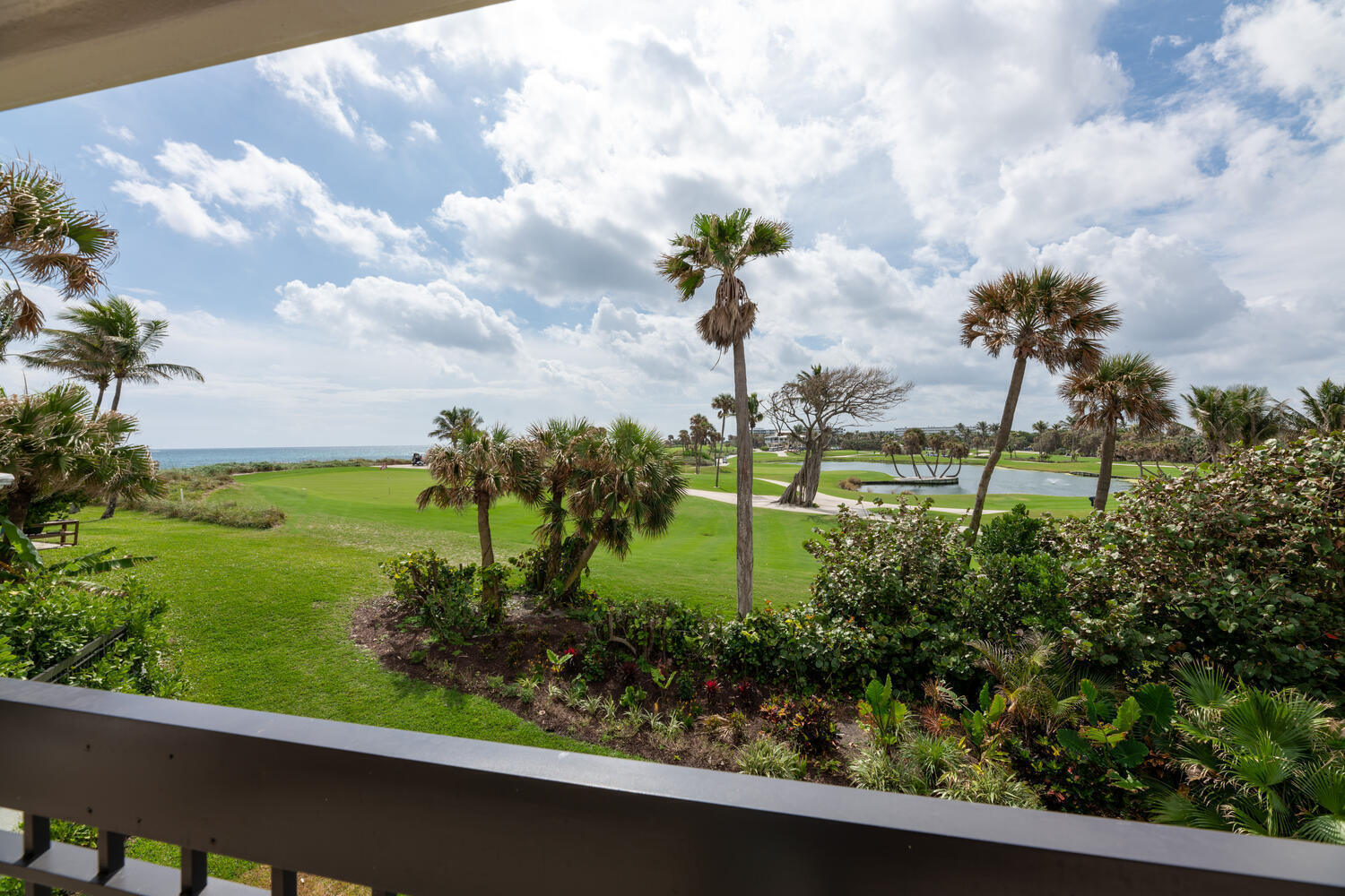 TRES VIDAS OF PALM BEACH - Residential