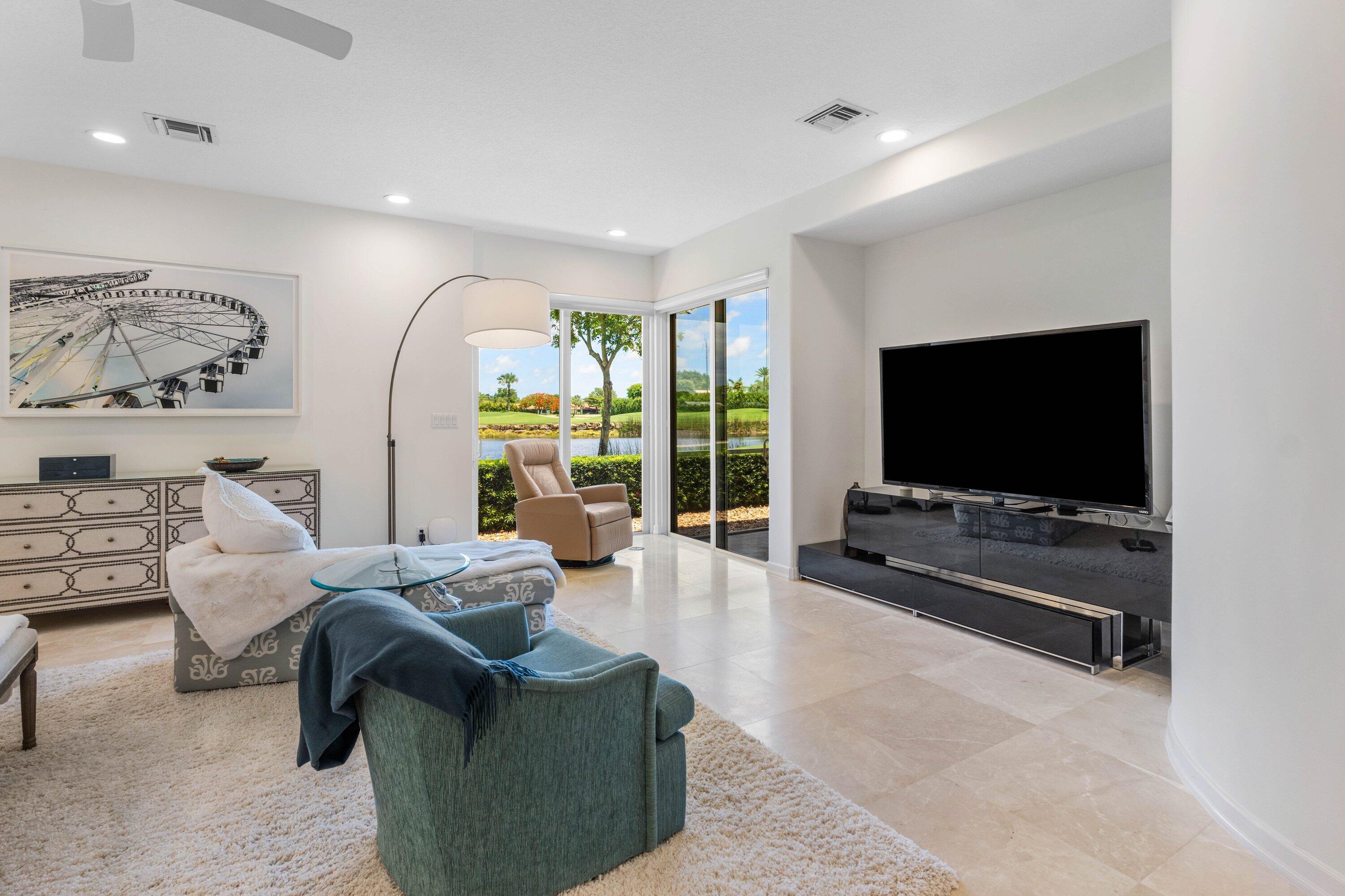 ROYAL PALM COVE - Residential