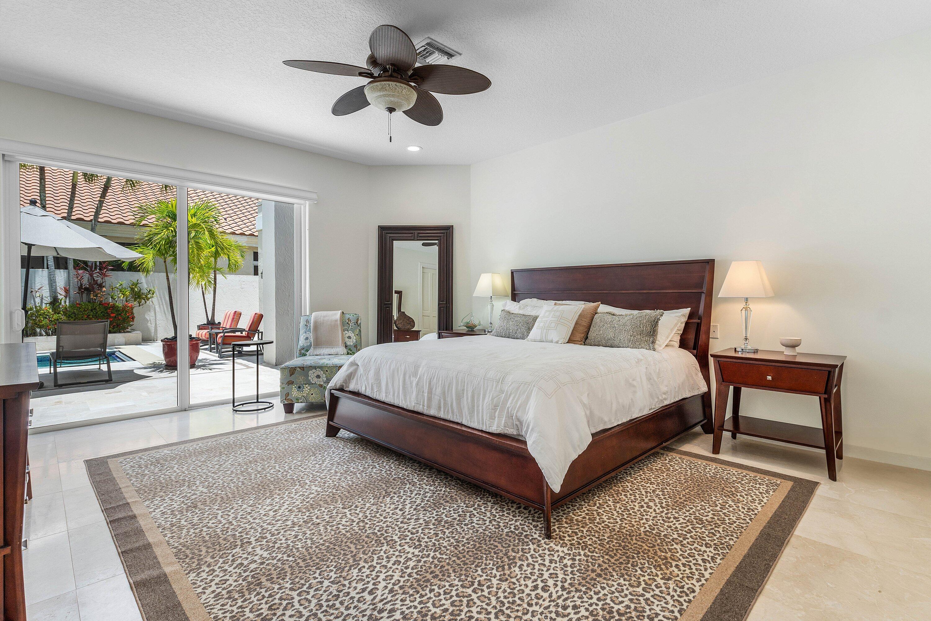 ROYAL PALM COVE - Residential