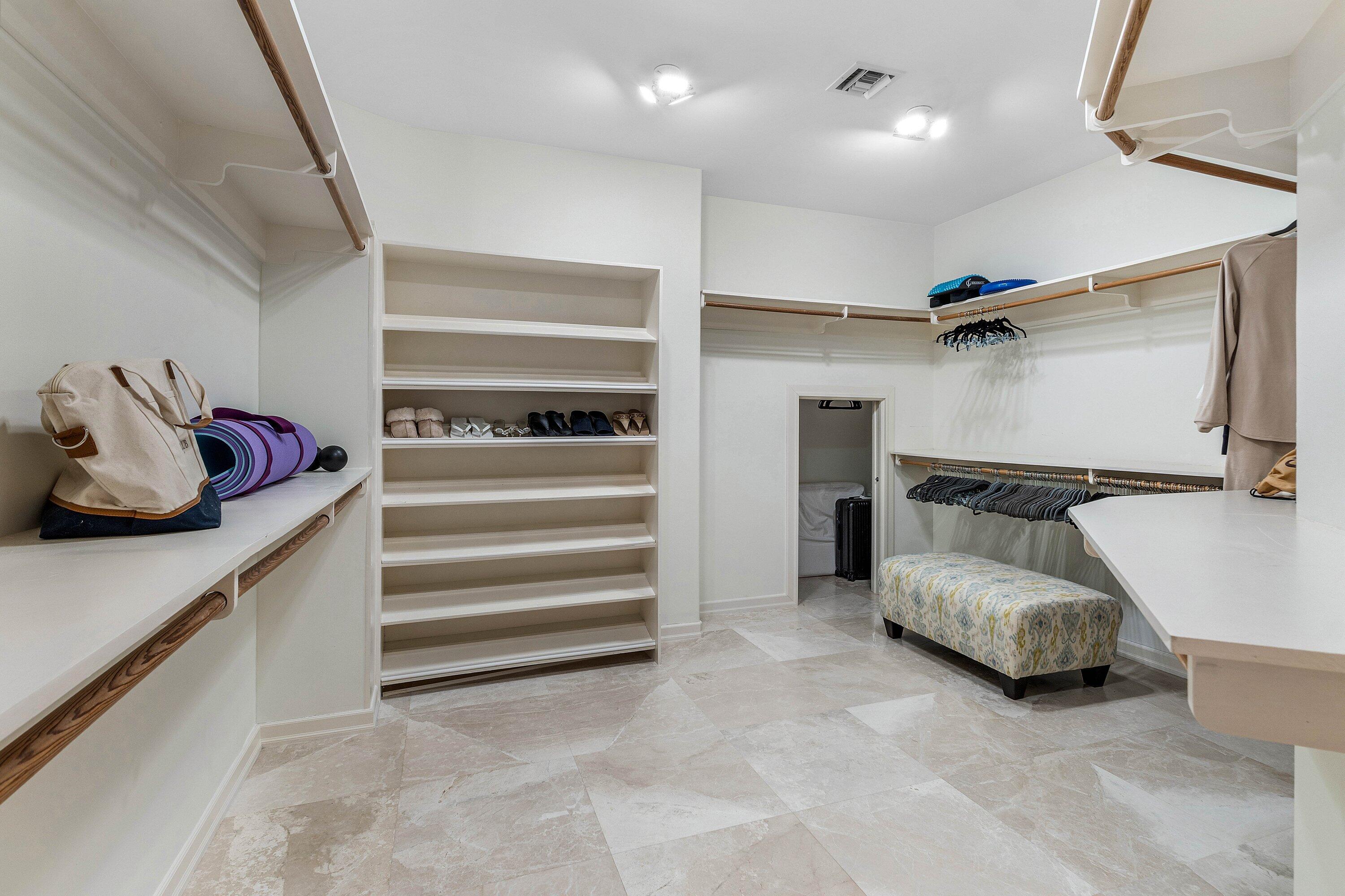 ROYAL PALM COVE - Residential