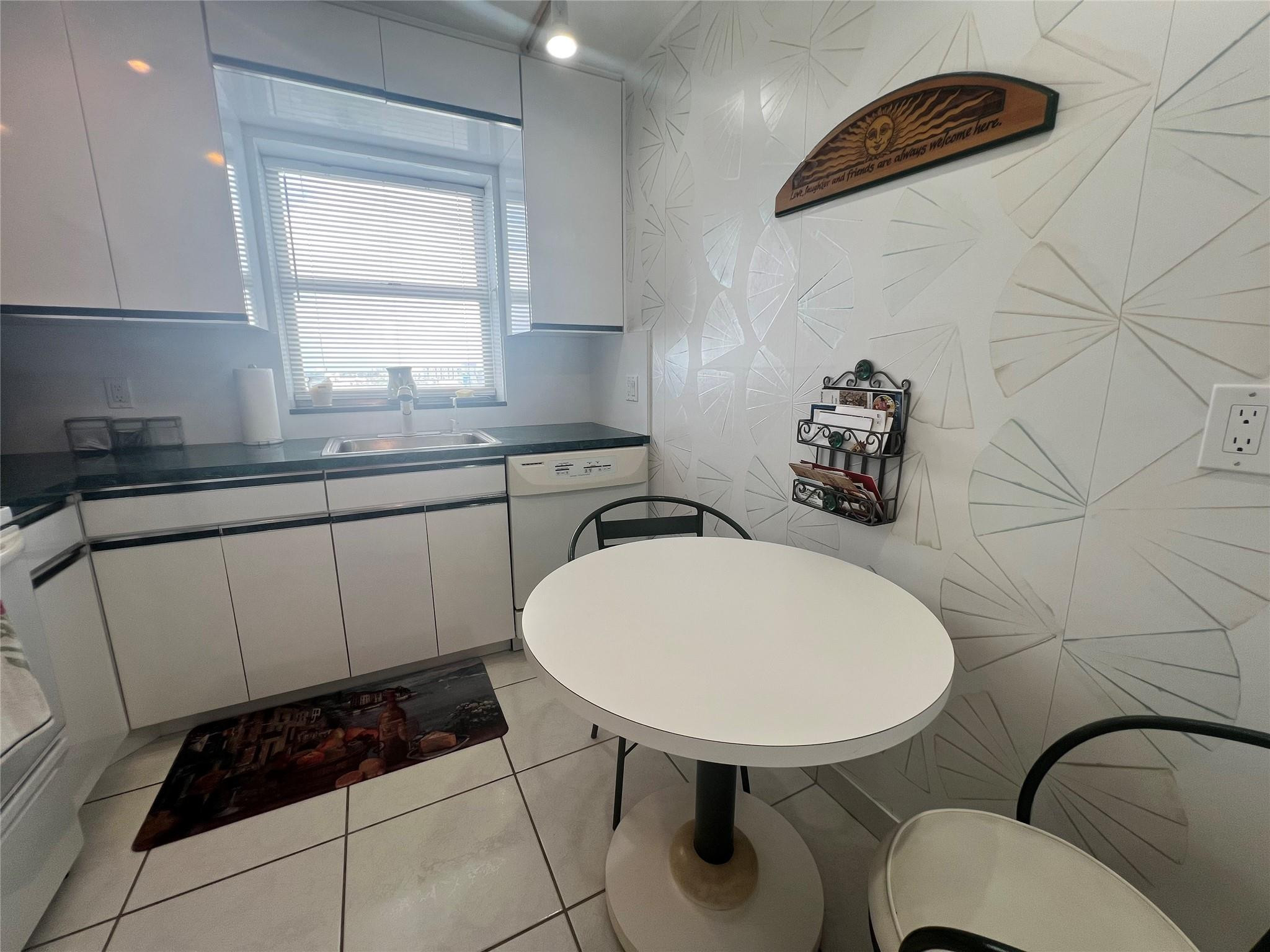 POMPANO BEACH CLUB NORTH CONDO - Residential Lease