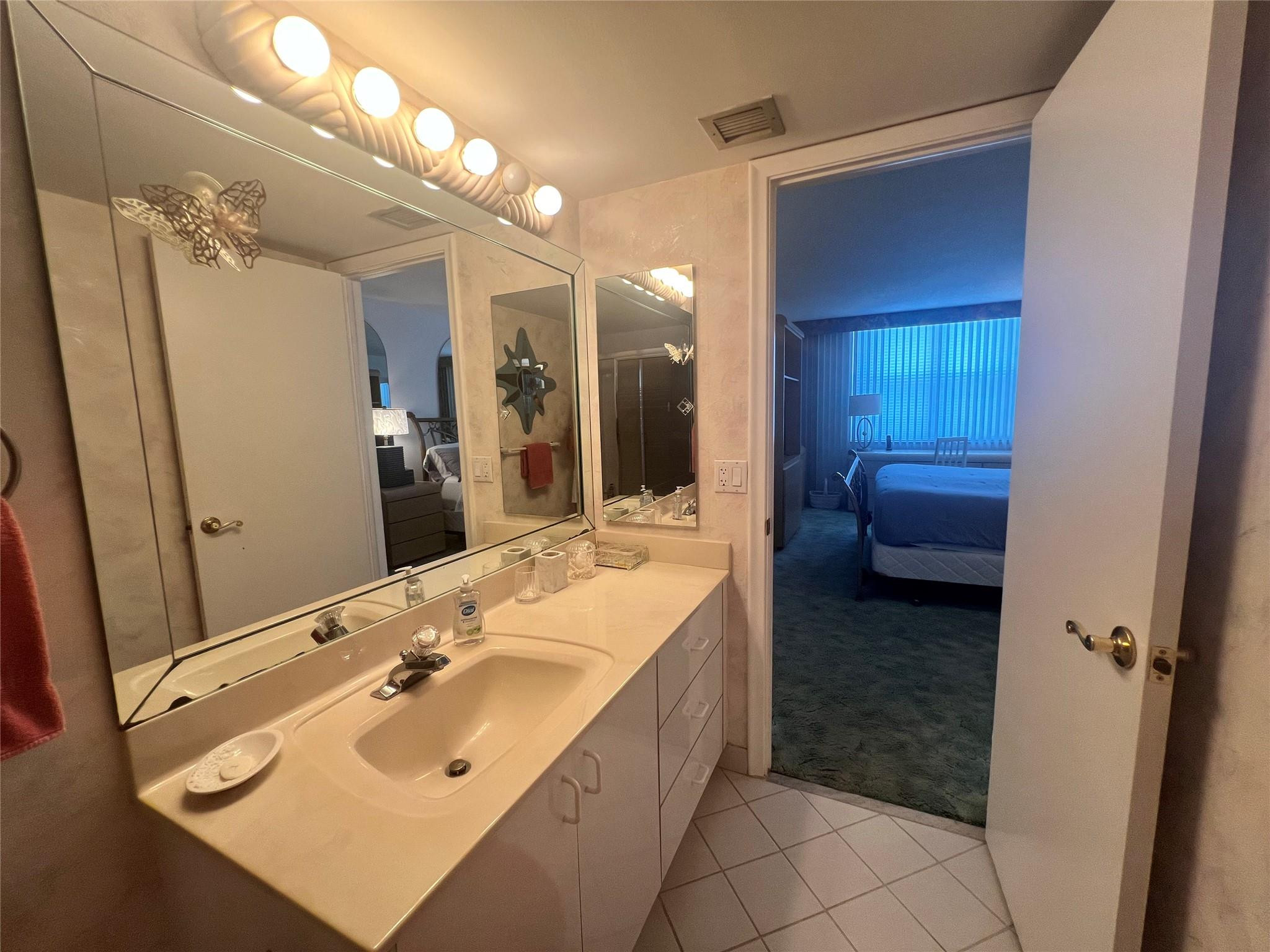 POMPANO BEACH CLUB NORTH CONDO - Residential Lease