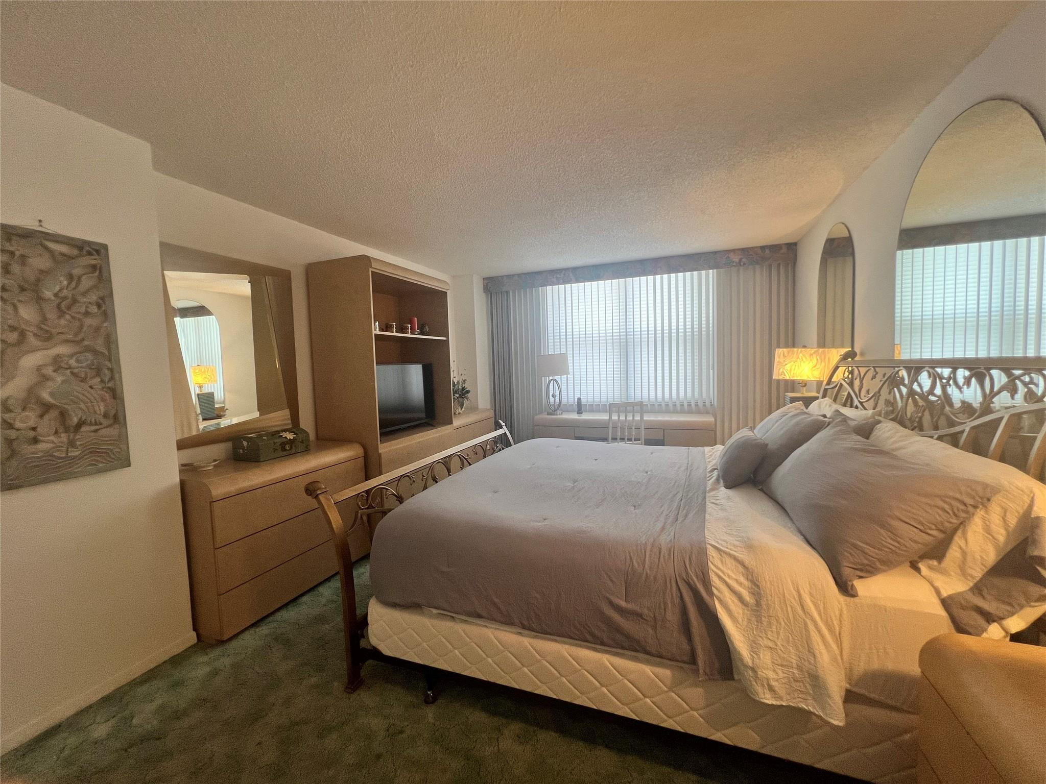 POMPANO BEACH CLUB NORTH CONDO - Residential Lease