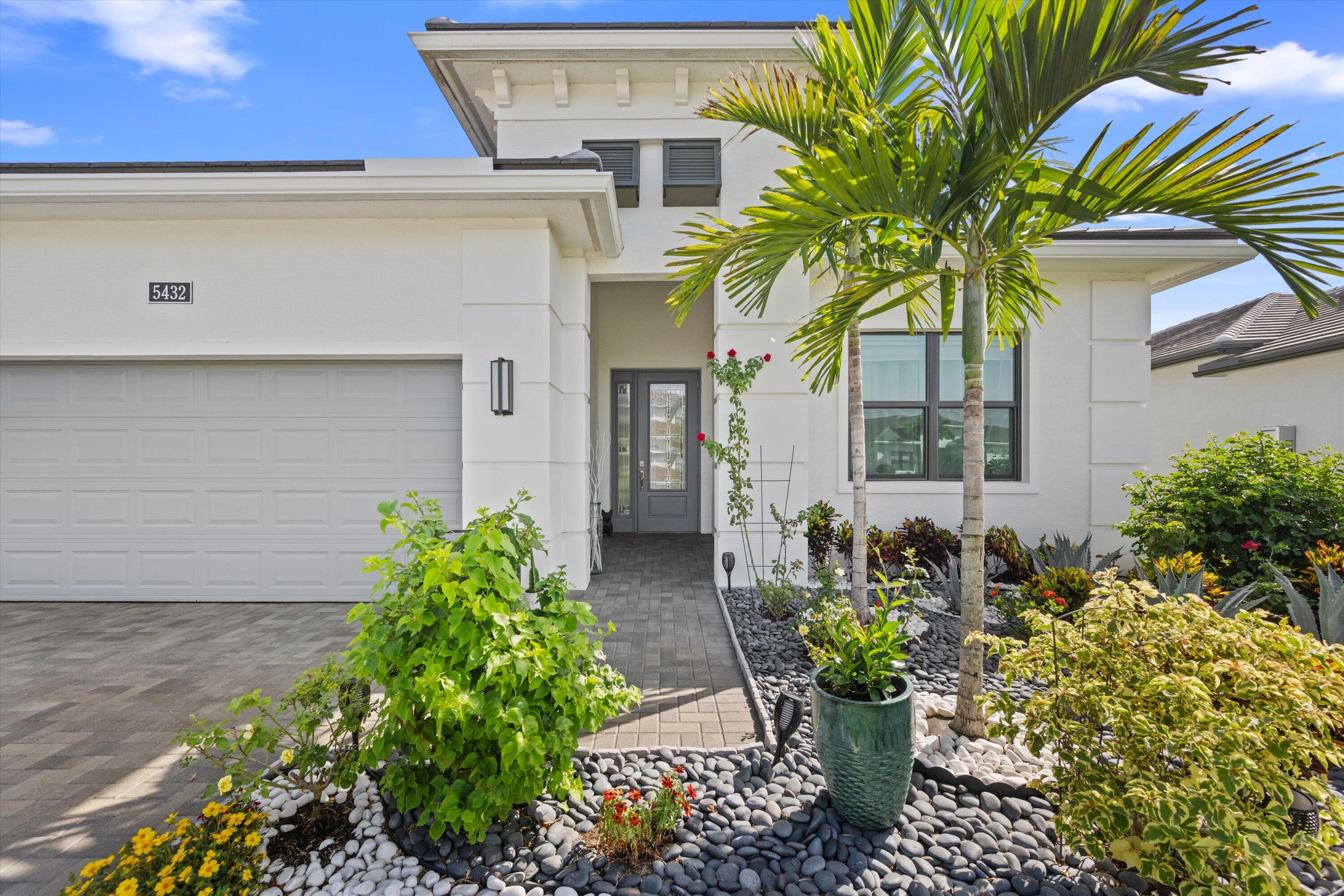 CRESSWIND PALM BEACH - Residential