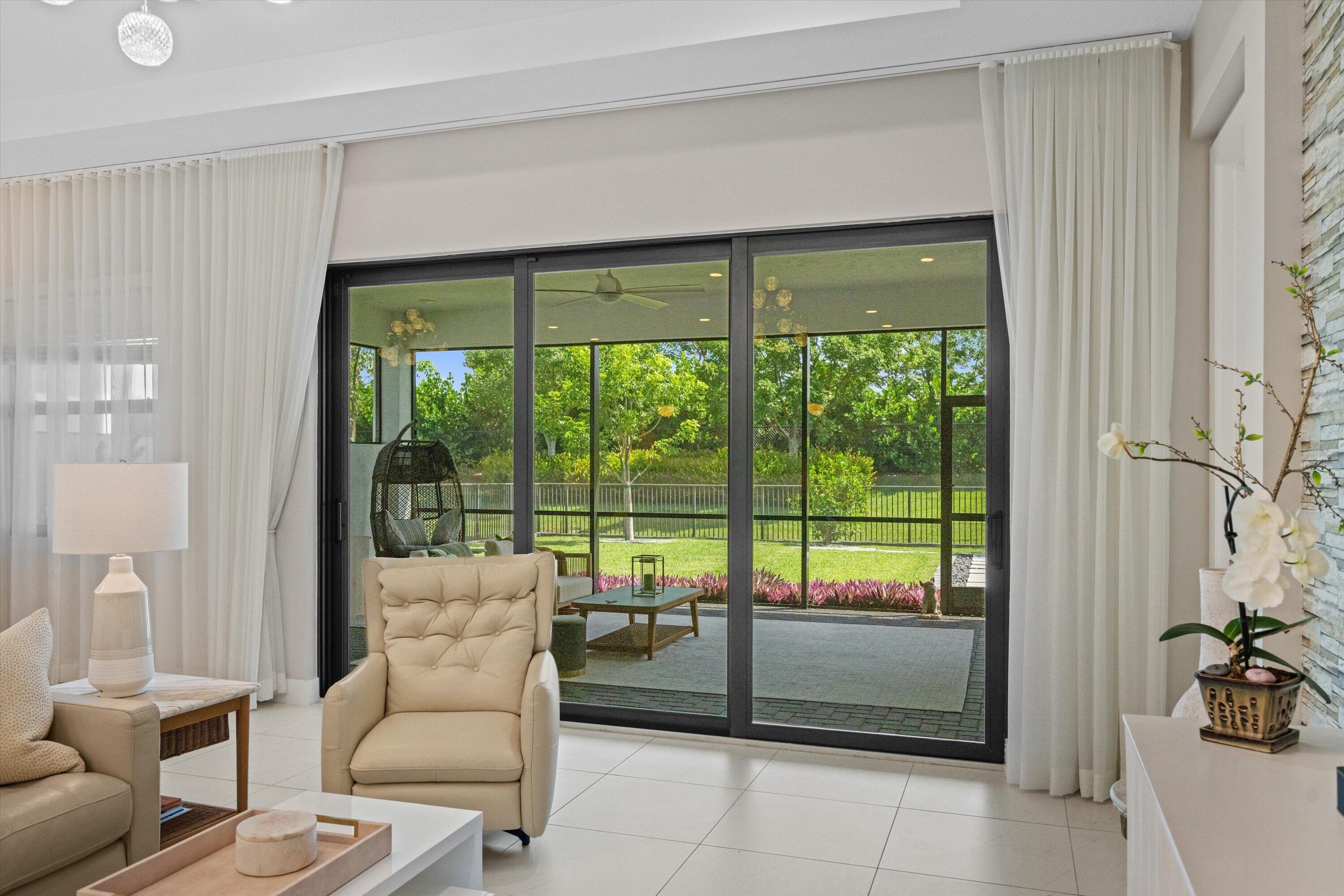CRESSWIND PALM BEACH - Residential