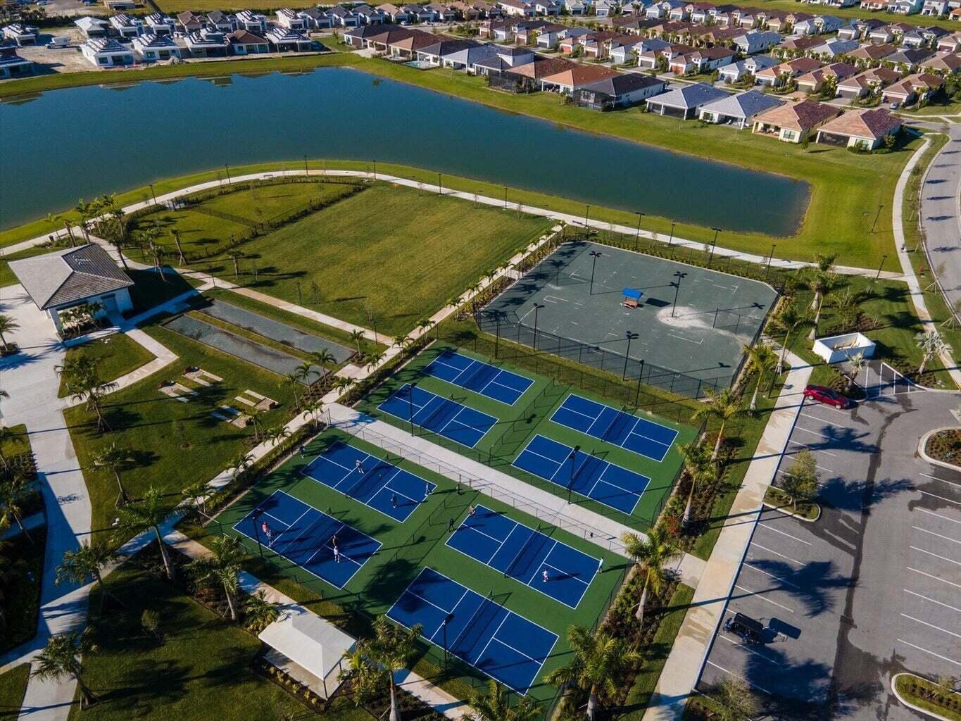 CRESSWIND PALM BEACH - Residential