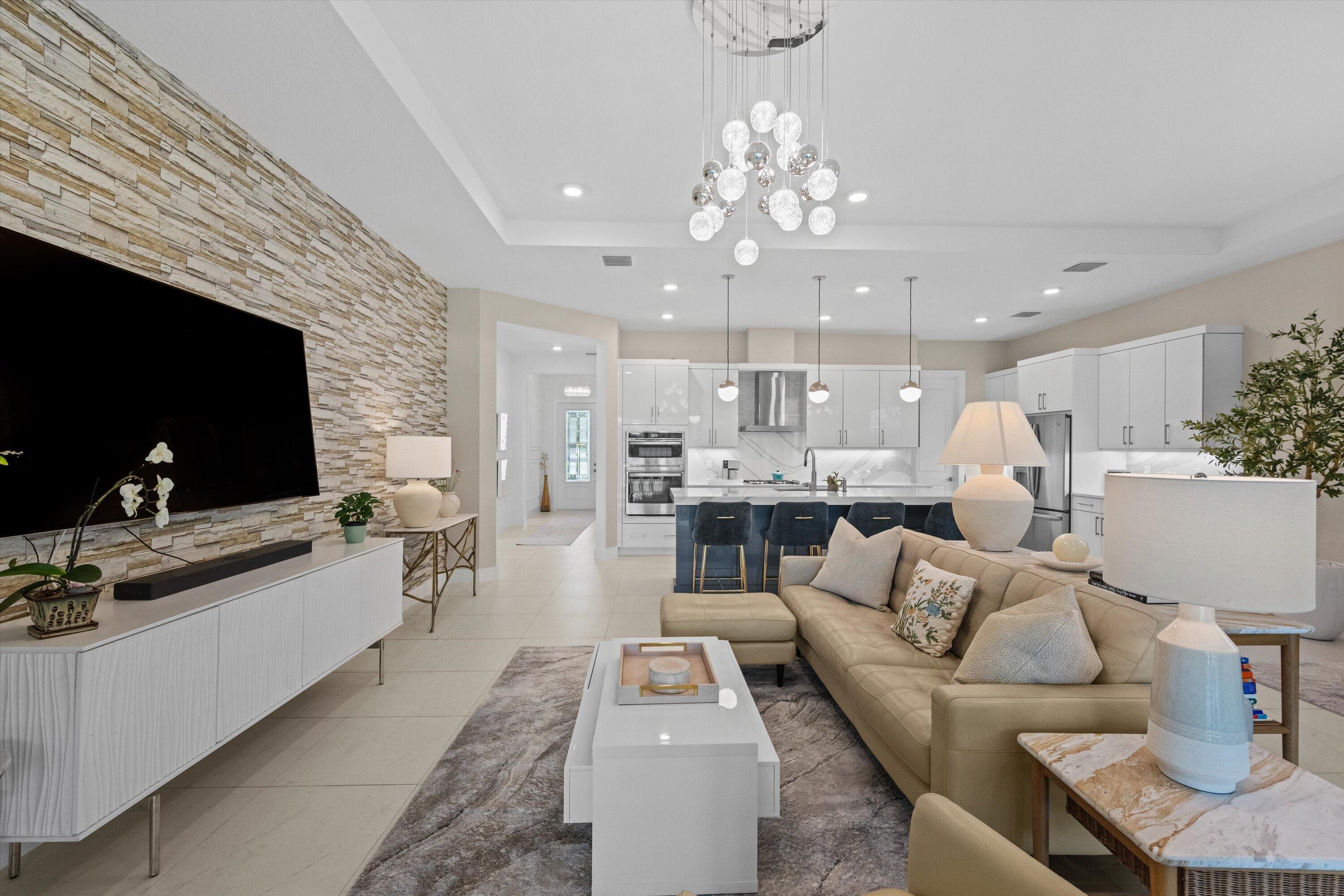 CRESSWIND PALM BEACH - Residential