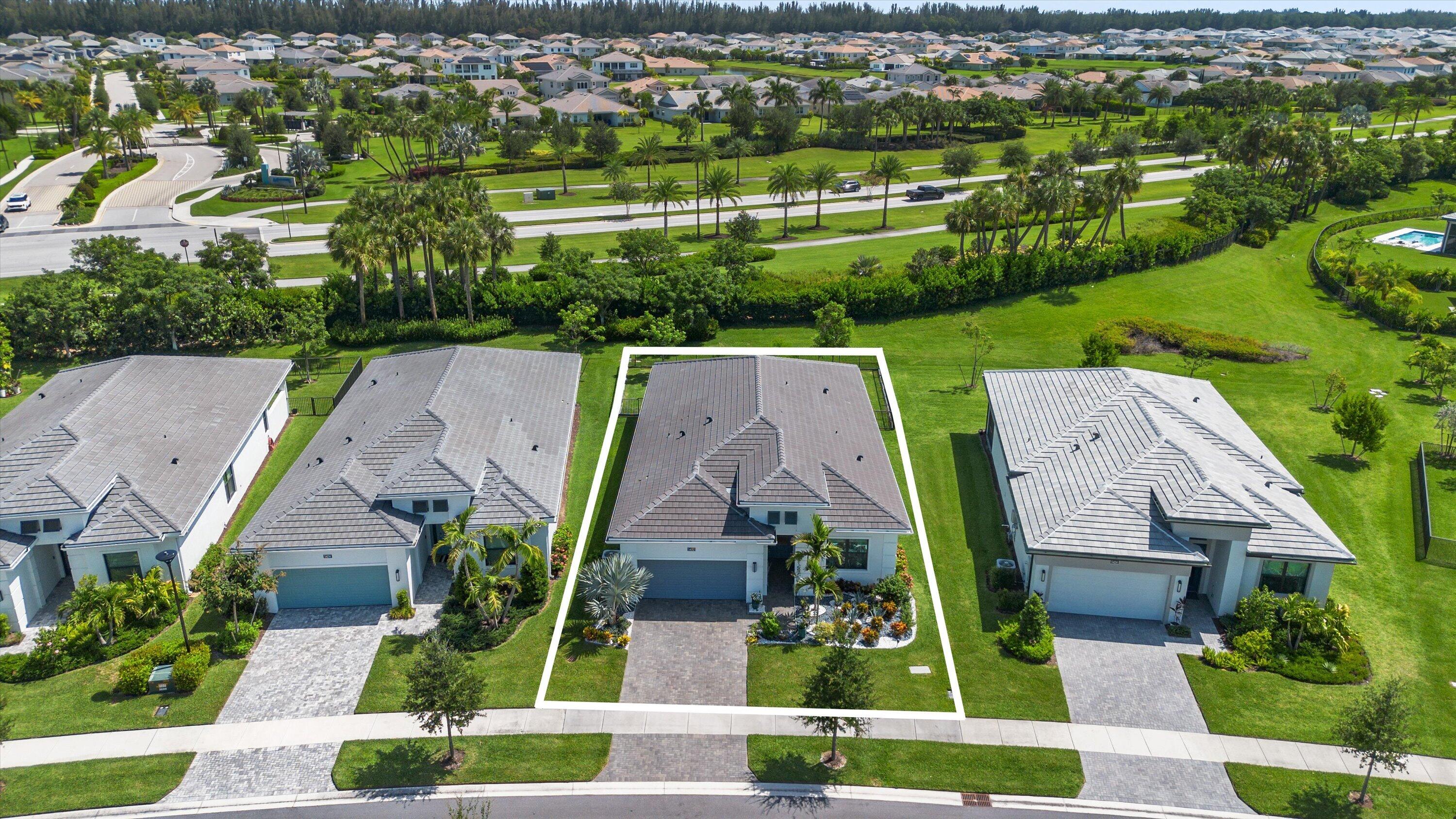 CRESSWIND PALM BEACH - Residential