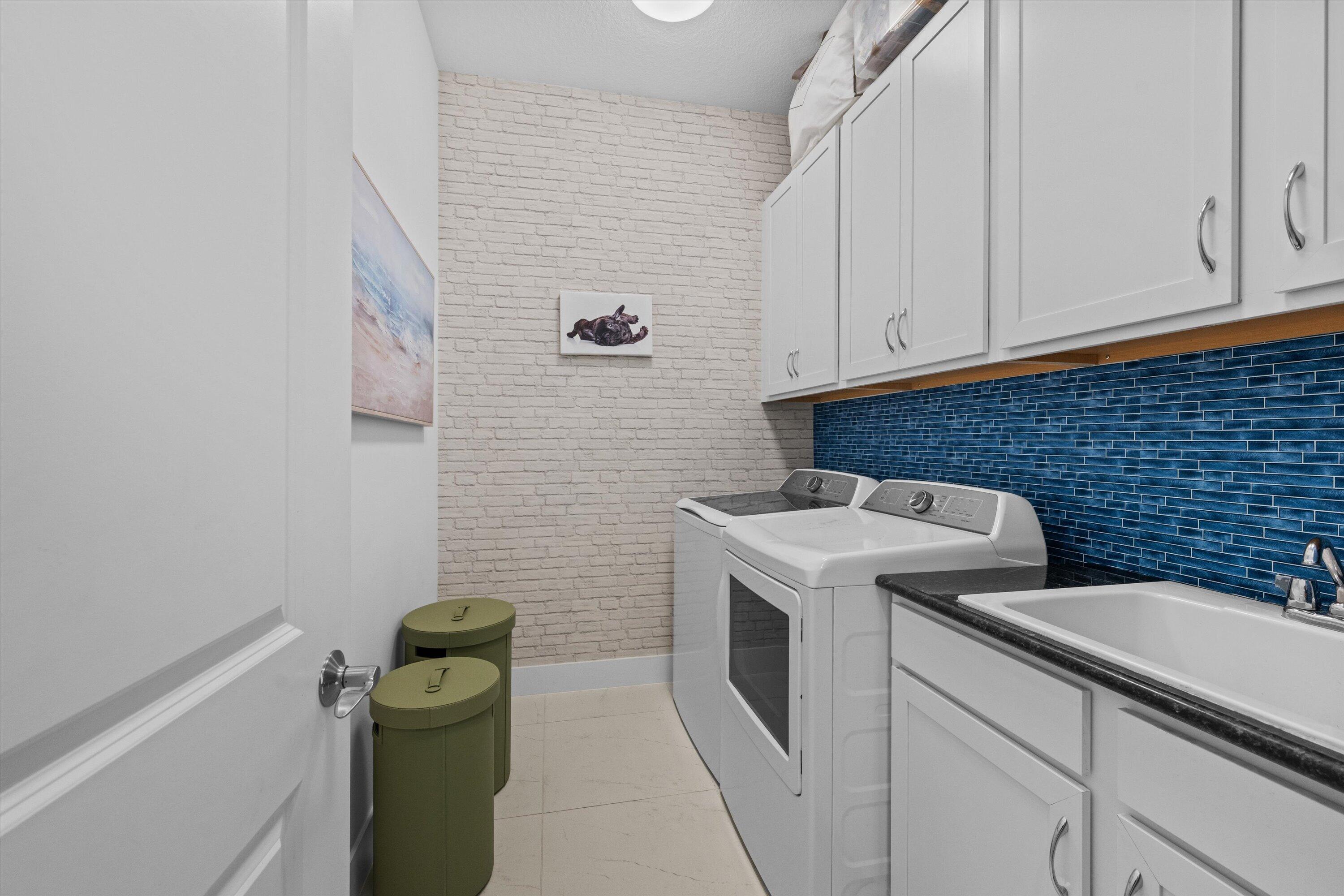 CRESSWIND PALM BEACH - Residential