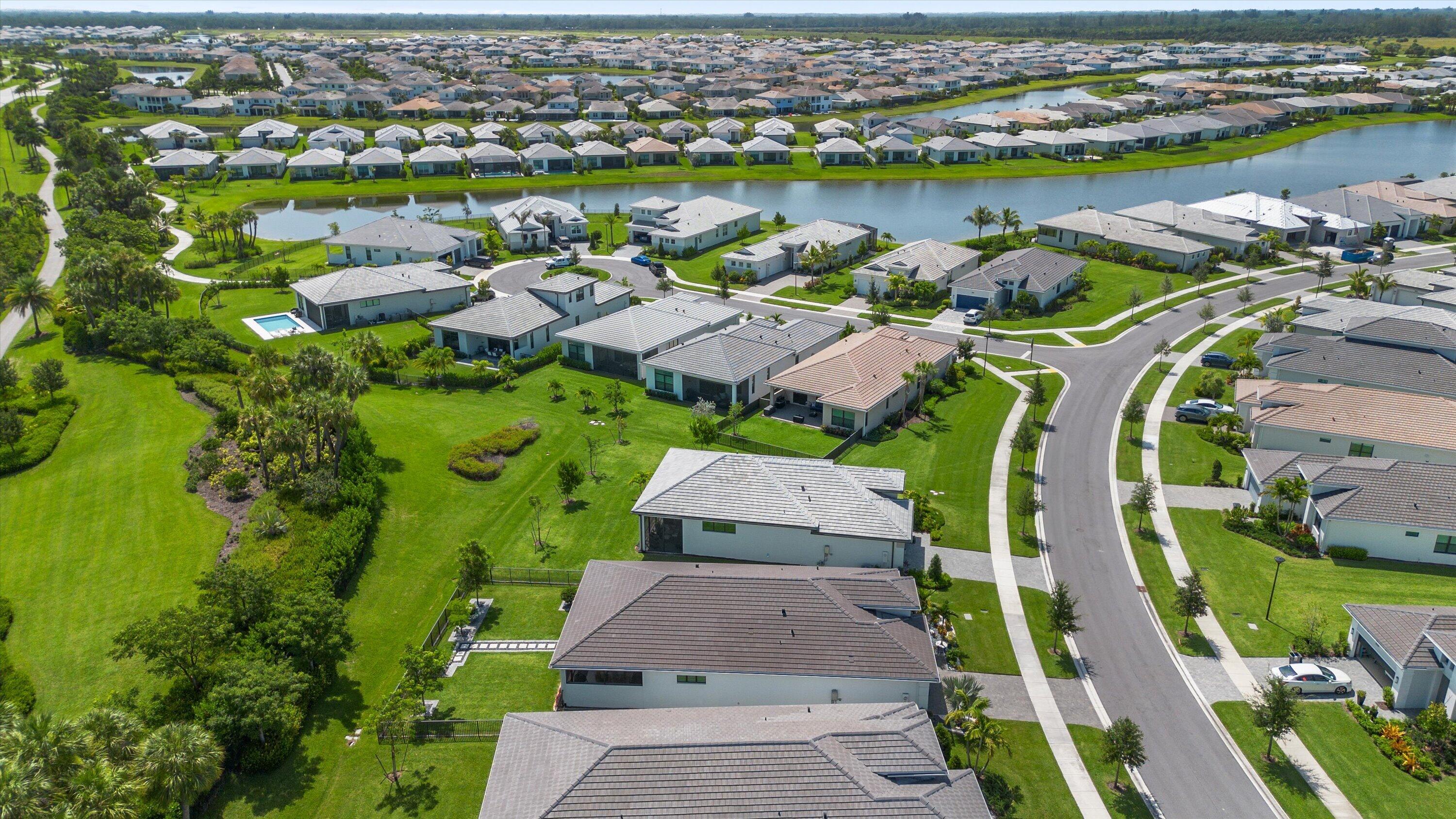 CRESSWIND PALM BEACH - Residential