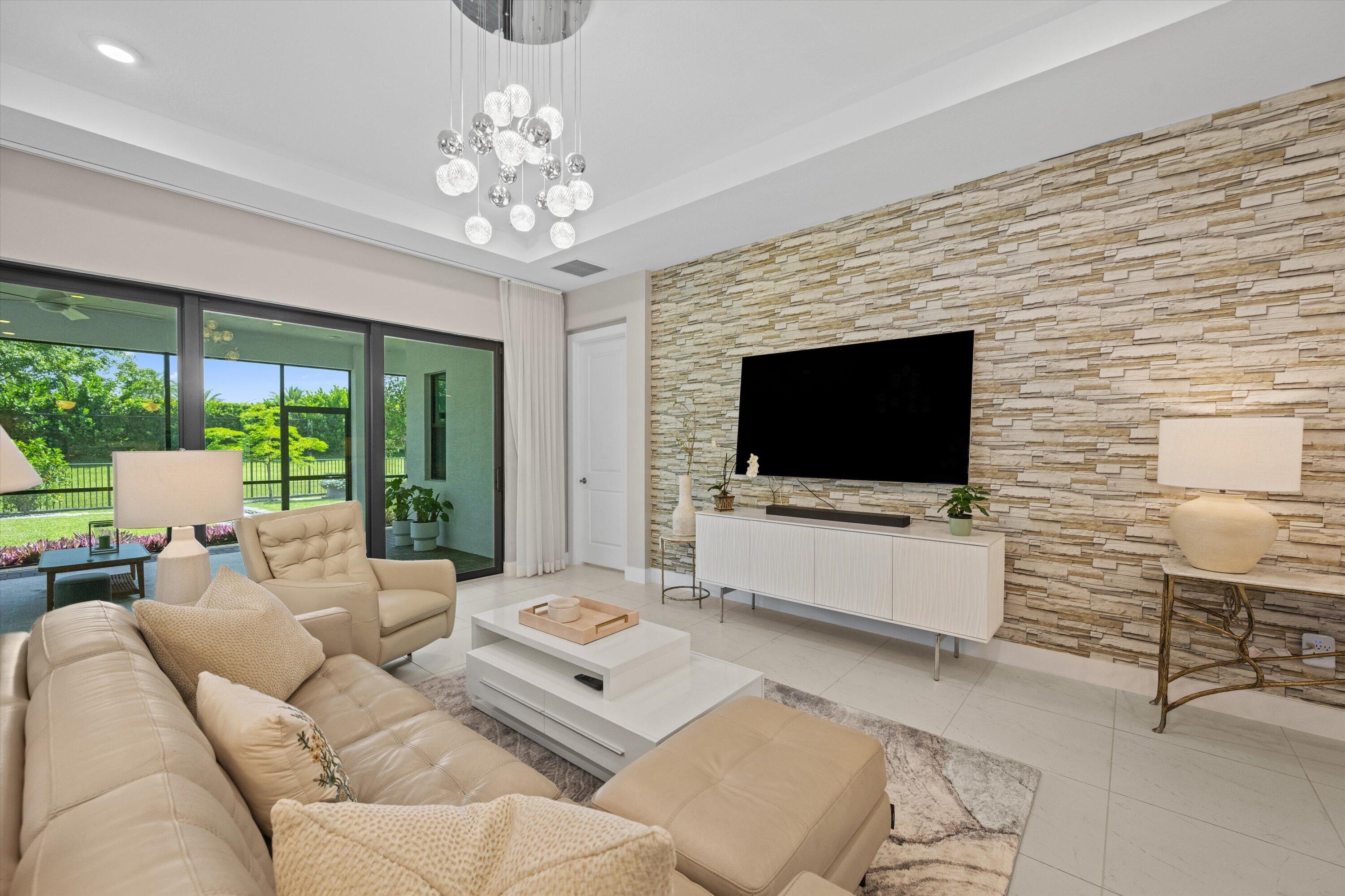 CRESSWIND PALM BEACH - Residential