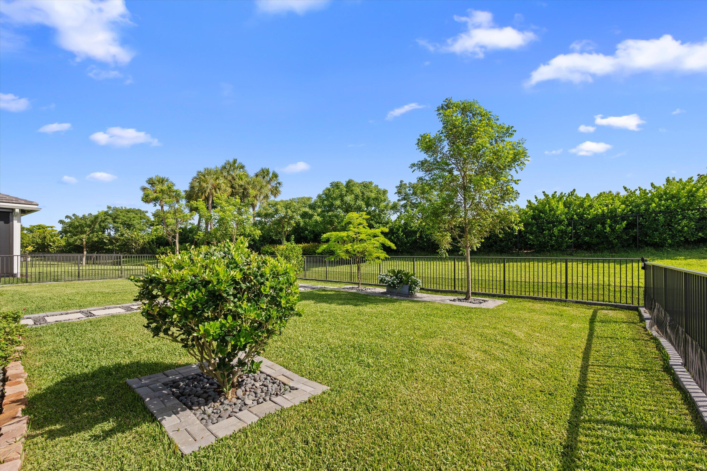 CRESSWIND PALM BEACH - Residential