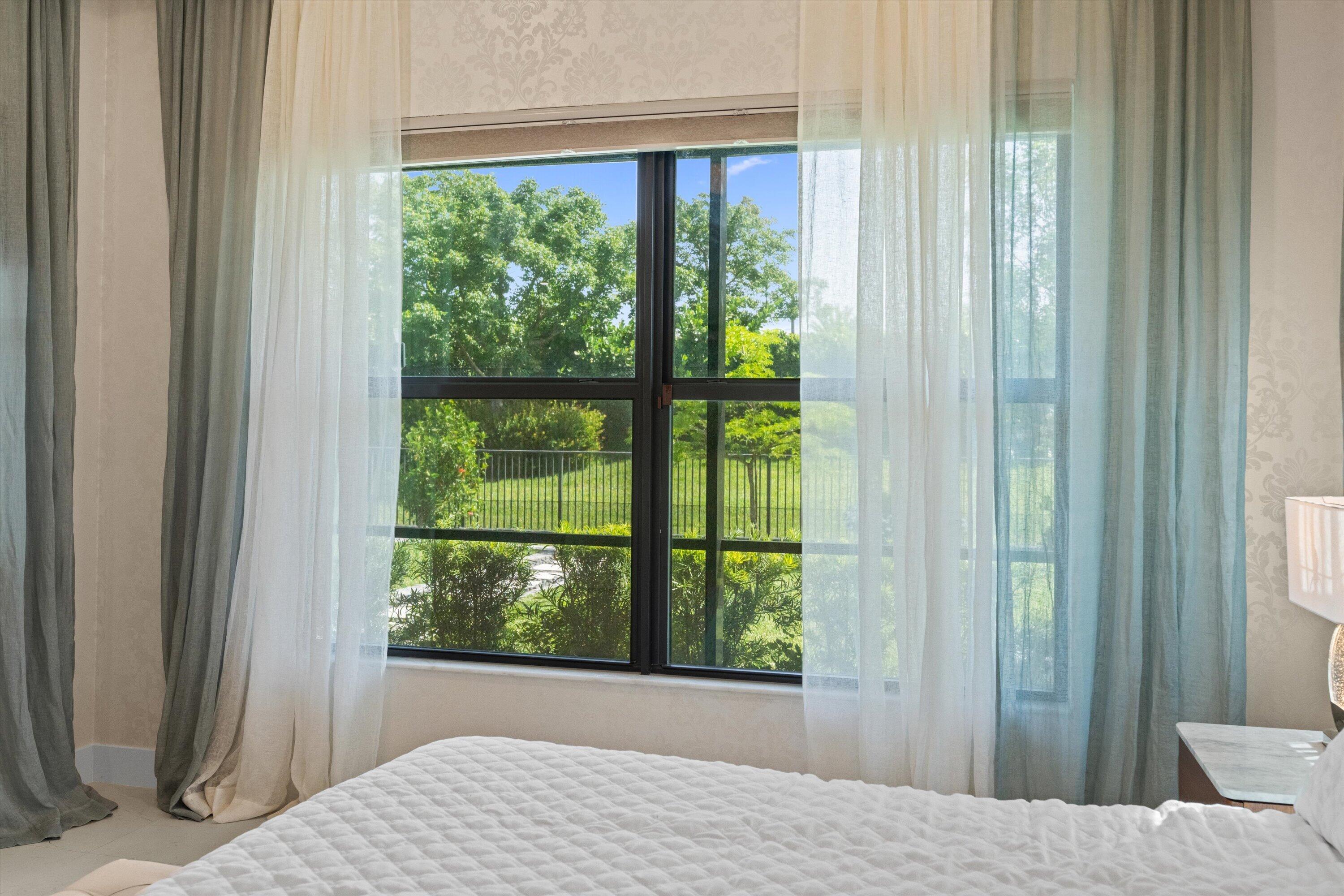 CRESSWIND PALM BEACH - Residential