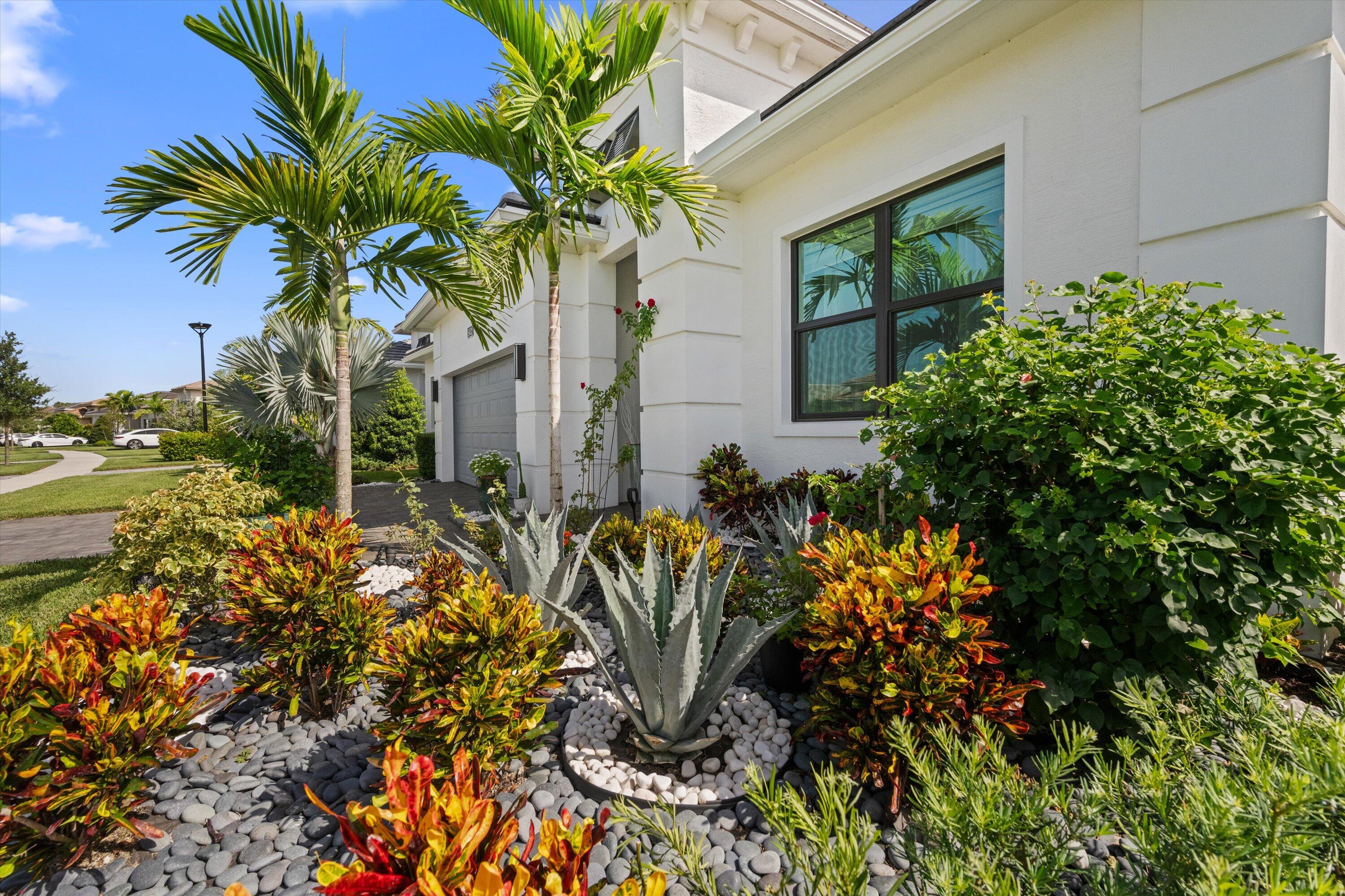 CRESSWIND PALM BEACH - Residential
