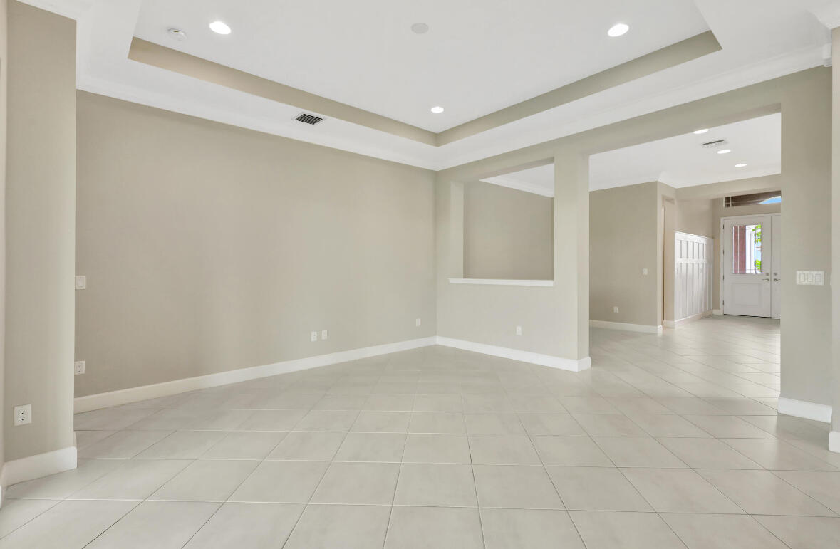 MEADOWS OF WESTLAKE - Residential Lease