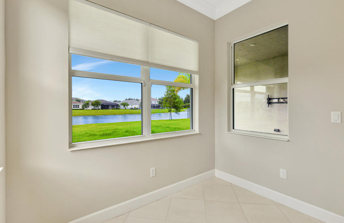 MEADOWS OF WESTLAKE - Residential Lease