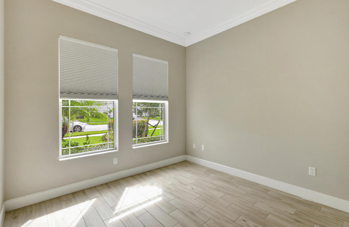 MEADOWS OF WESTLAKE - Residential Lease