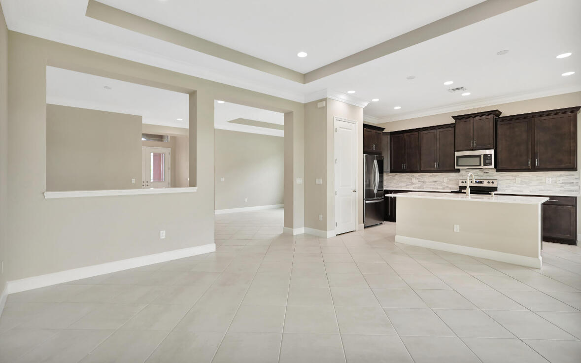 MEADOWS OF WESTLAKE - Residential Lease
