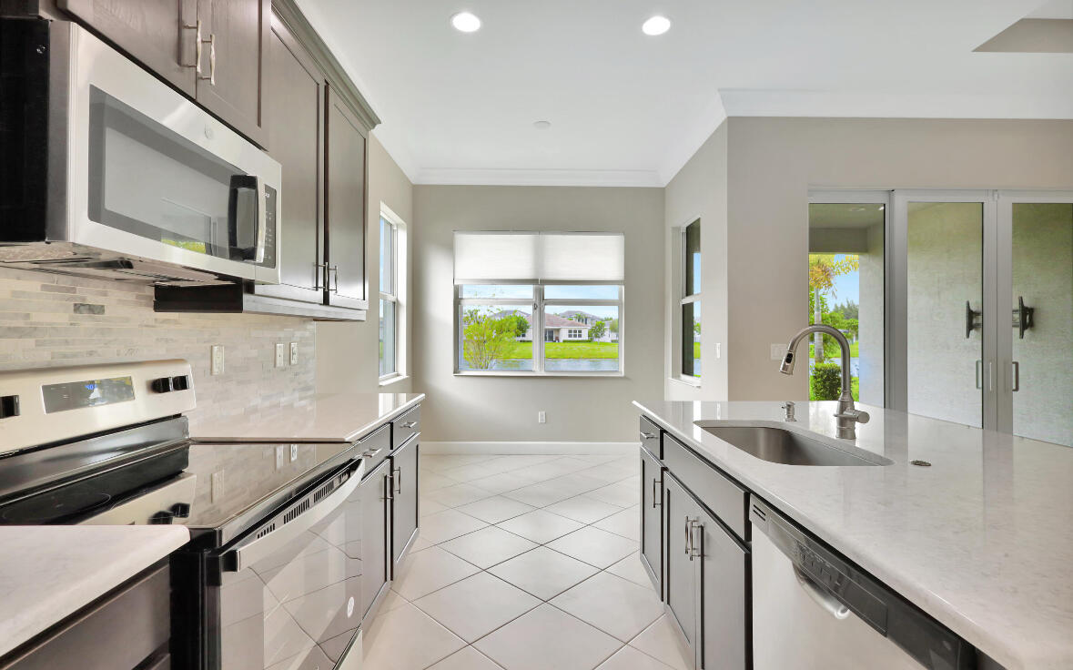 MEADOWS OF WESTLAKE - Residential Lease