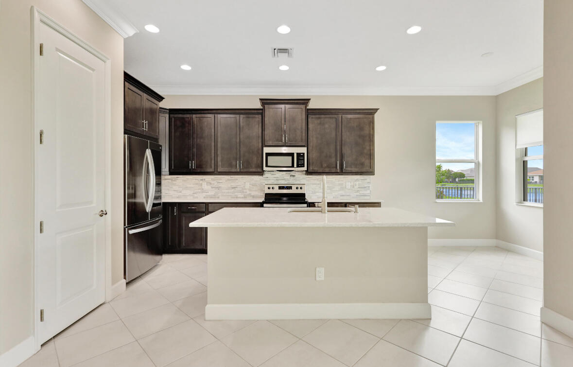 MEADOWS OF WESTLAKE - Residential Lease