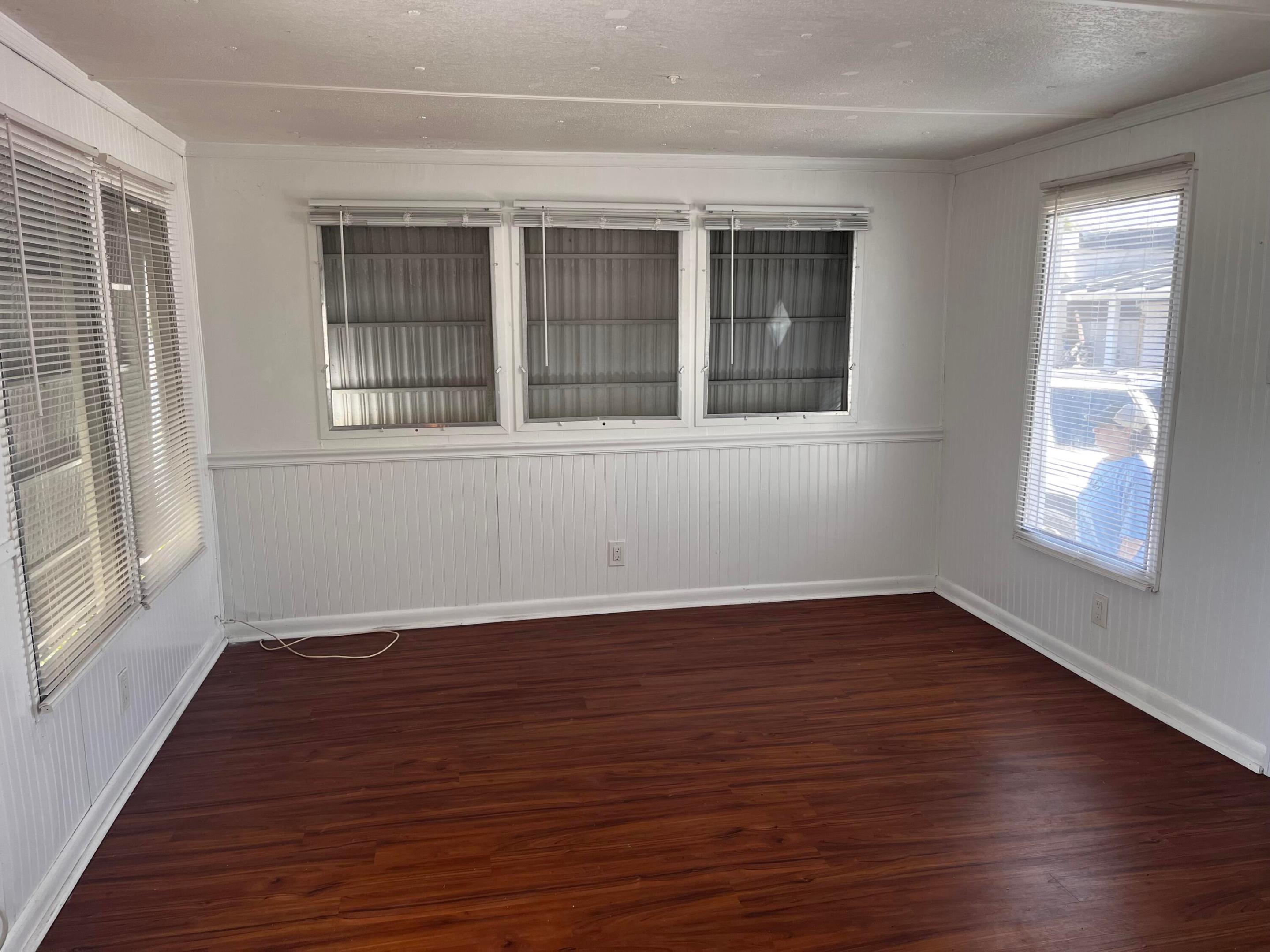 CHARMIN COURT UNRECORDED - Residential Lease