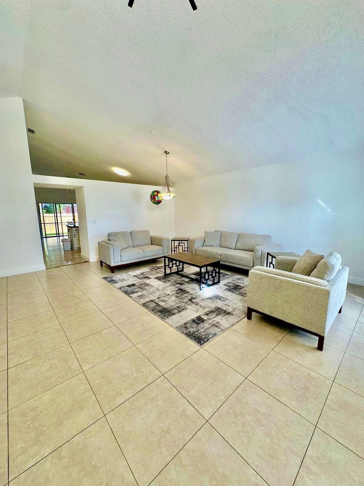 BOCA WINDS PAR F - Residential