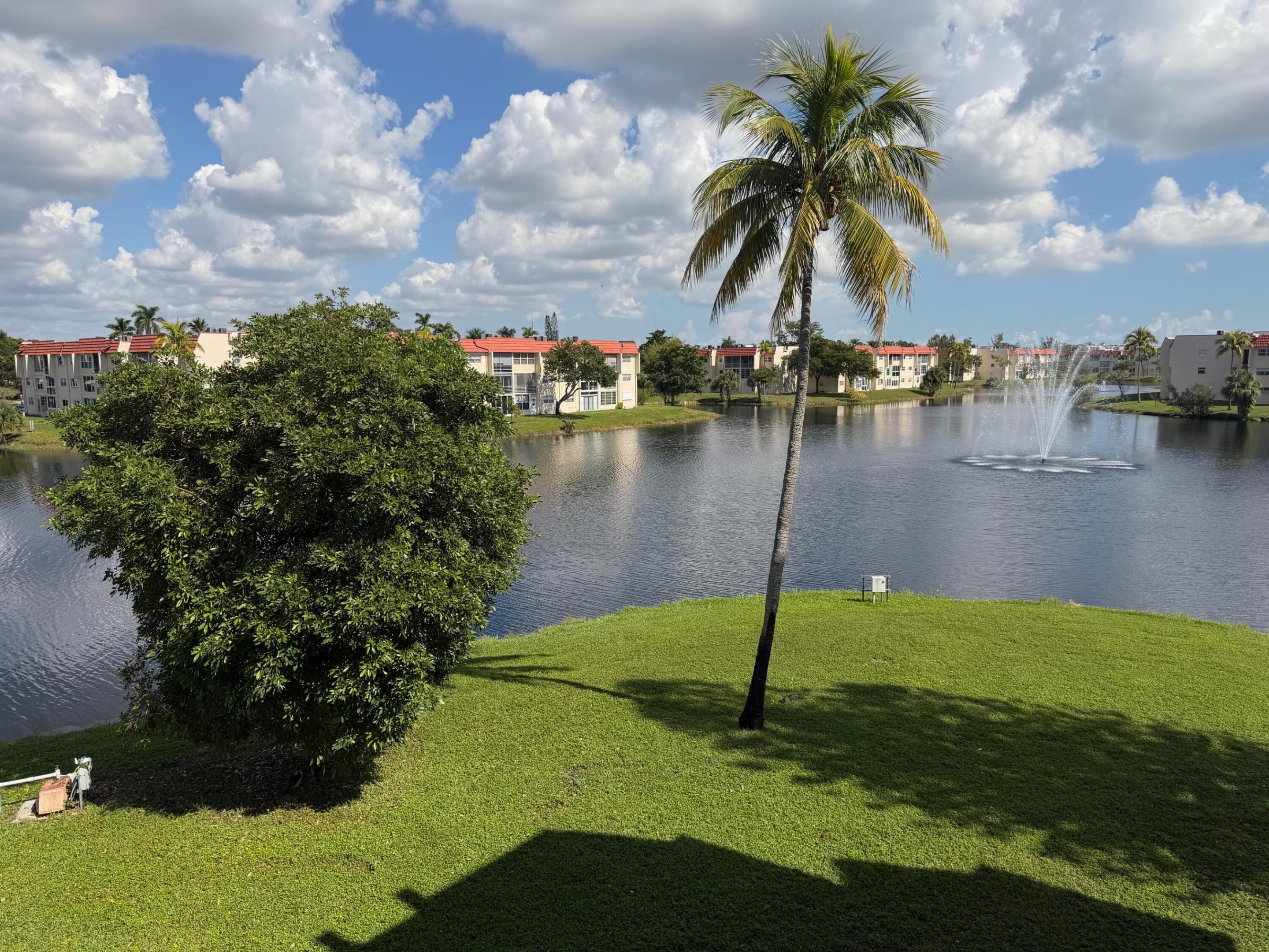 SUNRISE LAKES 2 CONDO - Residential