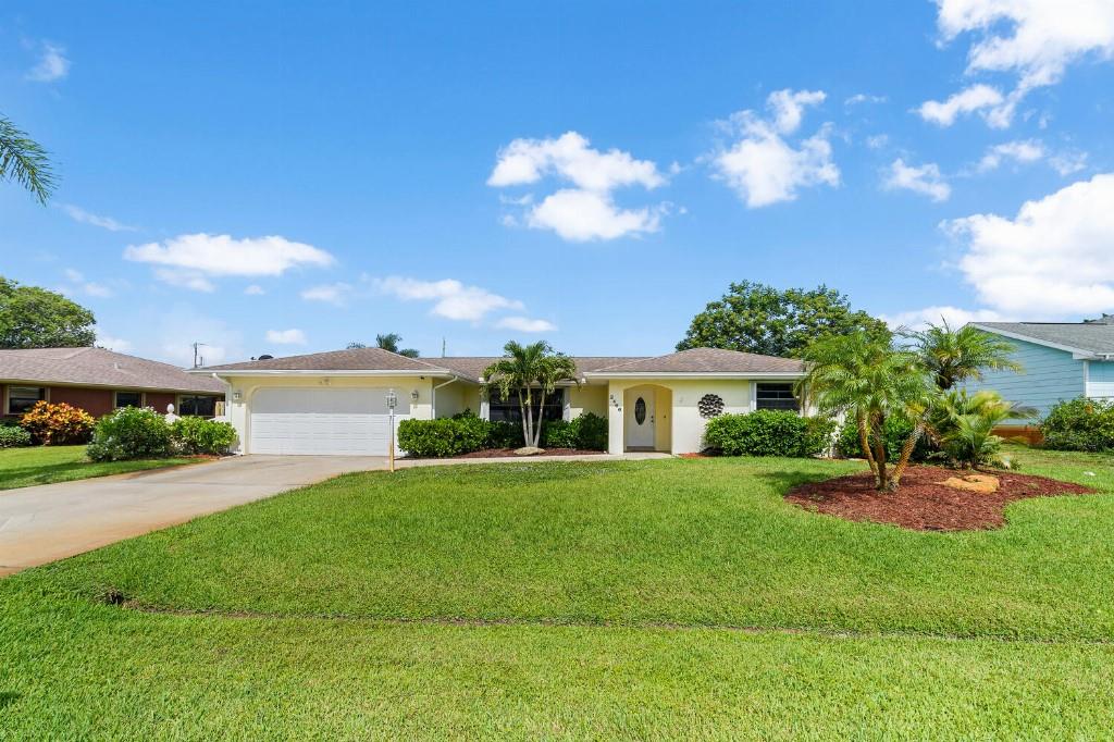 3bed 2 bath 2 car garage, screened in pool, Florida Room, No HOA.