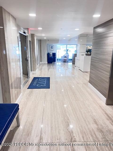 CARLYLE HOUSE CONDO - Residential