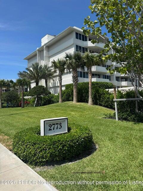 CARLYLE HOUSE CONDO - Residential