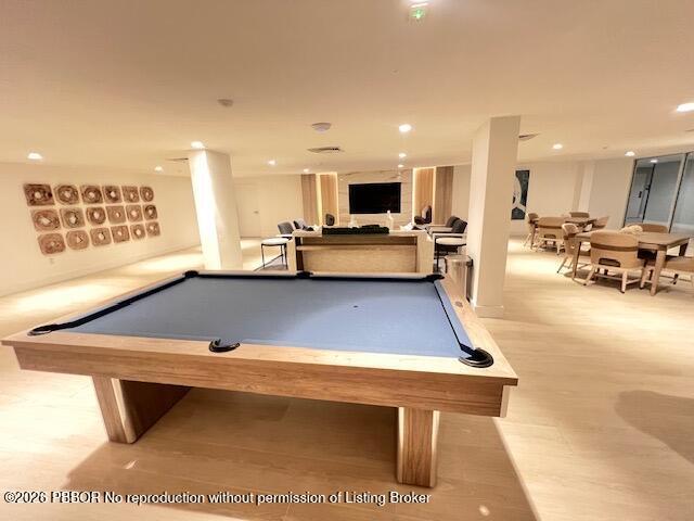 CARLYLE HOUSE CONDO - Residential
