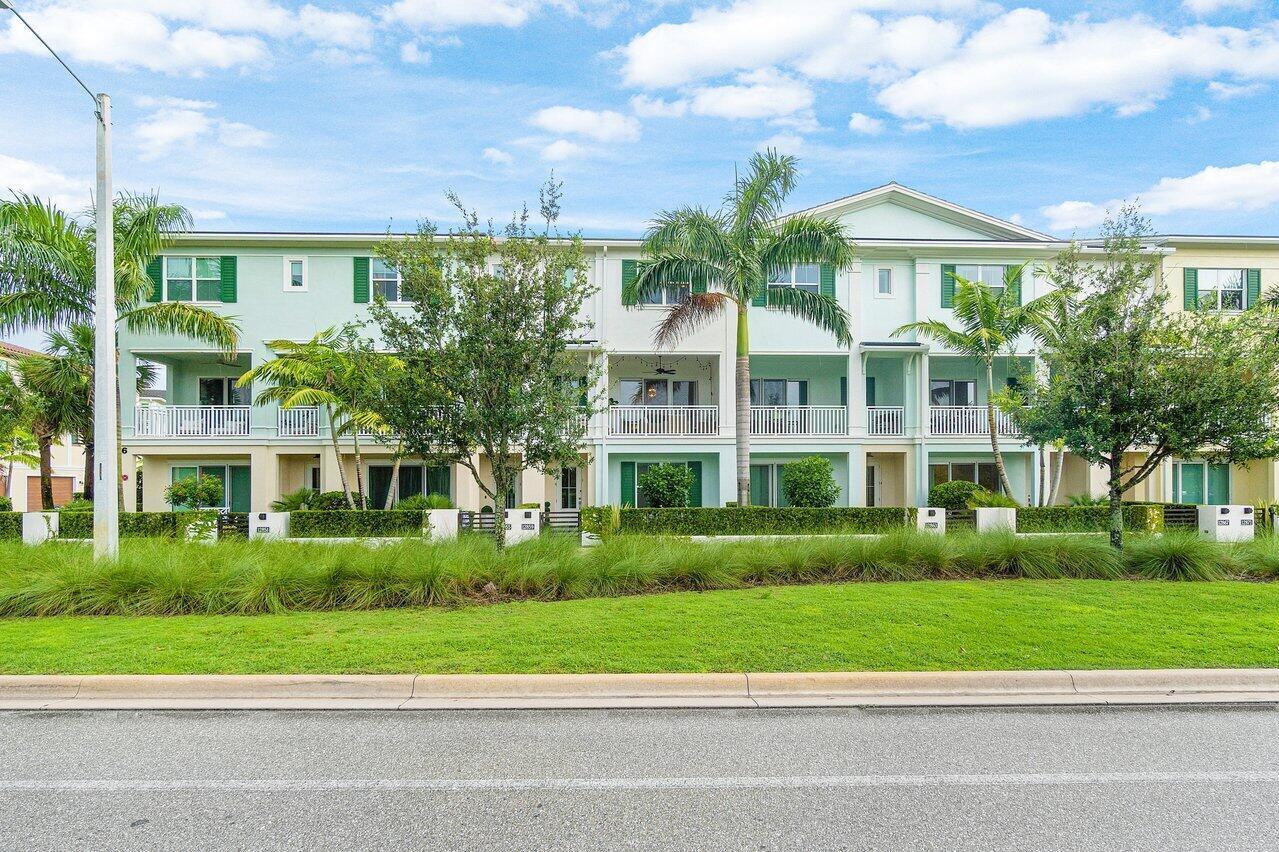 ALTON - Residential Lease