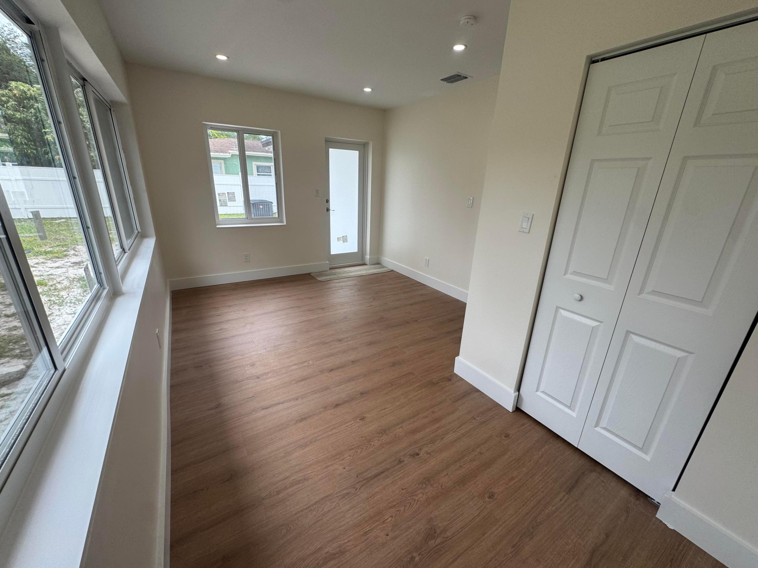 PLEASANT VILLAGE - Residential Lease